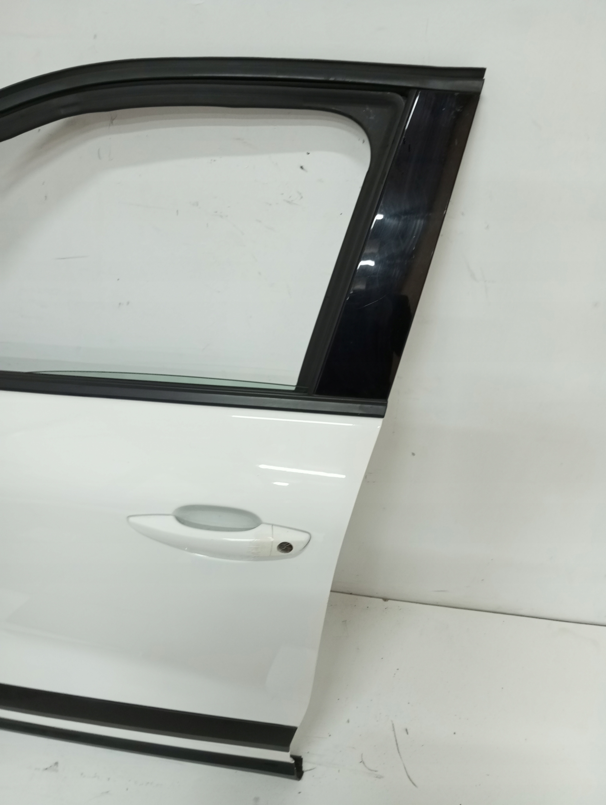 door left front PEUGEOT 2008 II 24R damag.