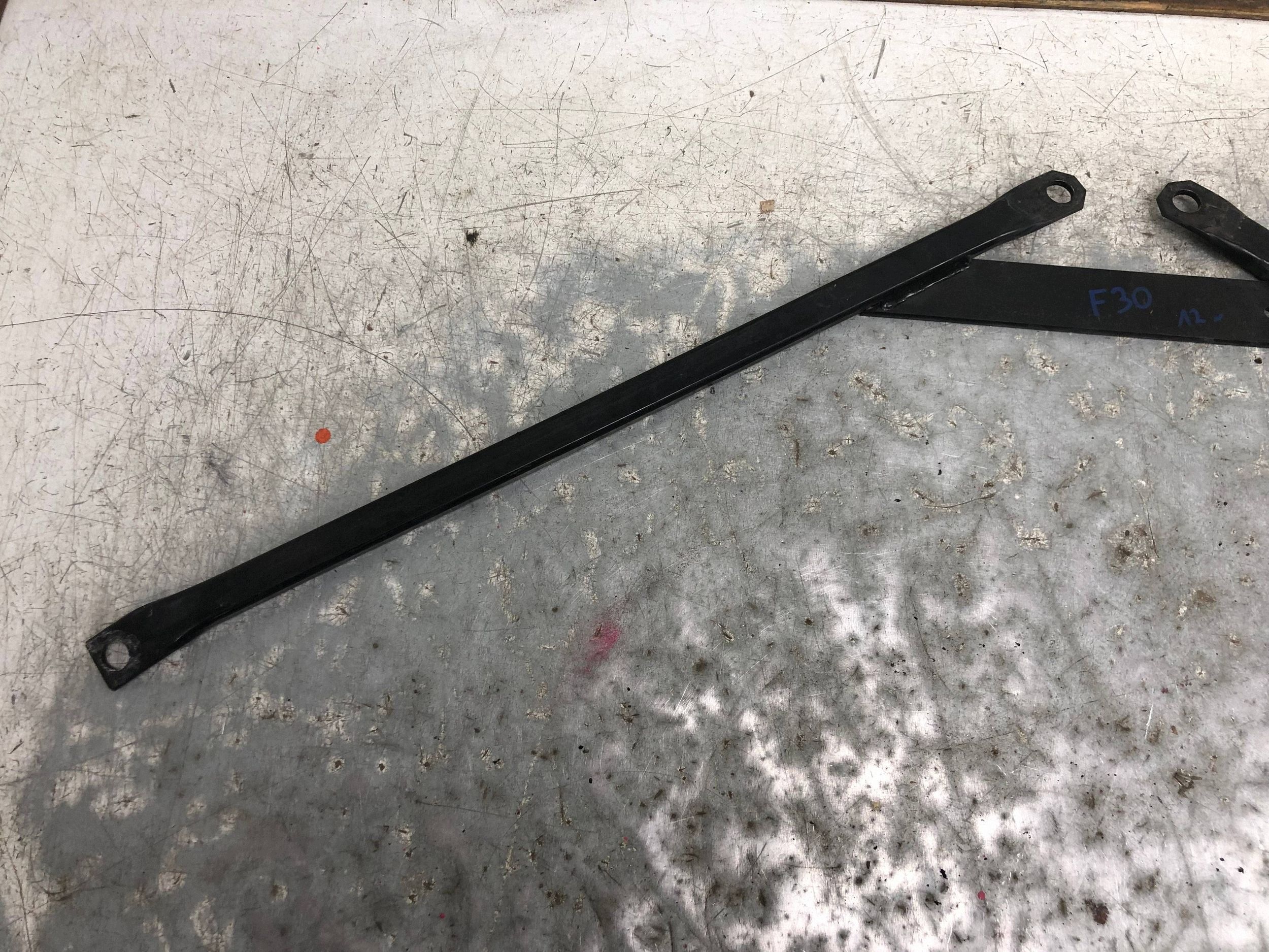 spreize vorne BMW F30 7311557