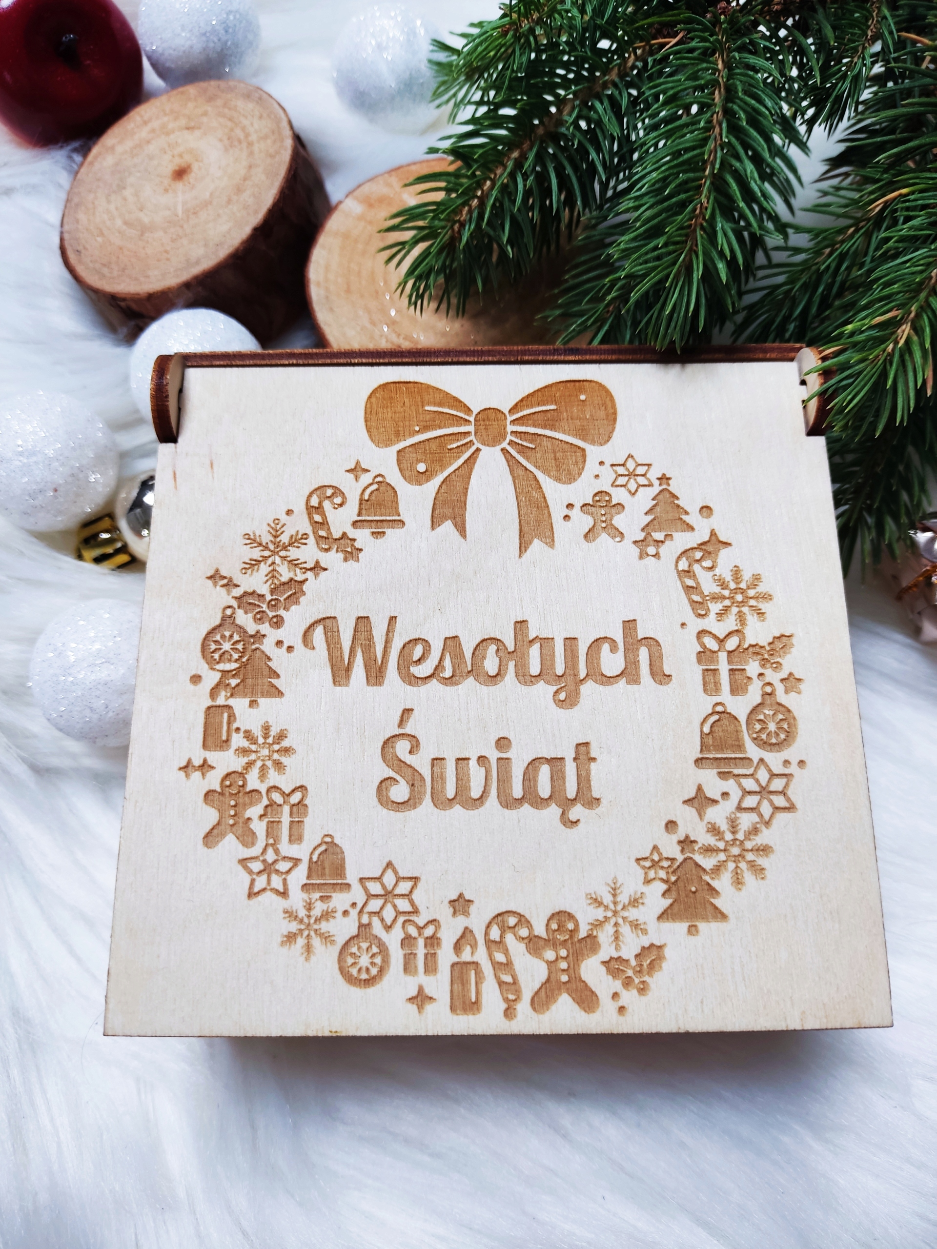 DREWNIANA BOMBKA NA CHOINKĘ zawieszka złota Marka inna