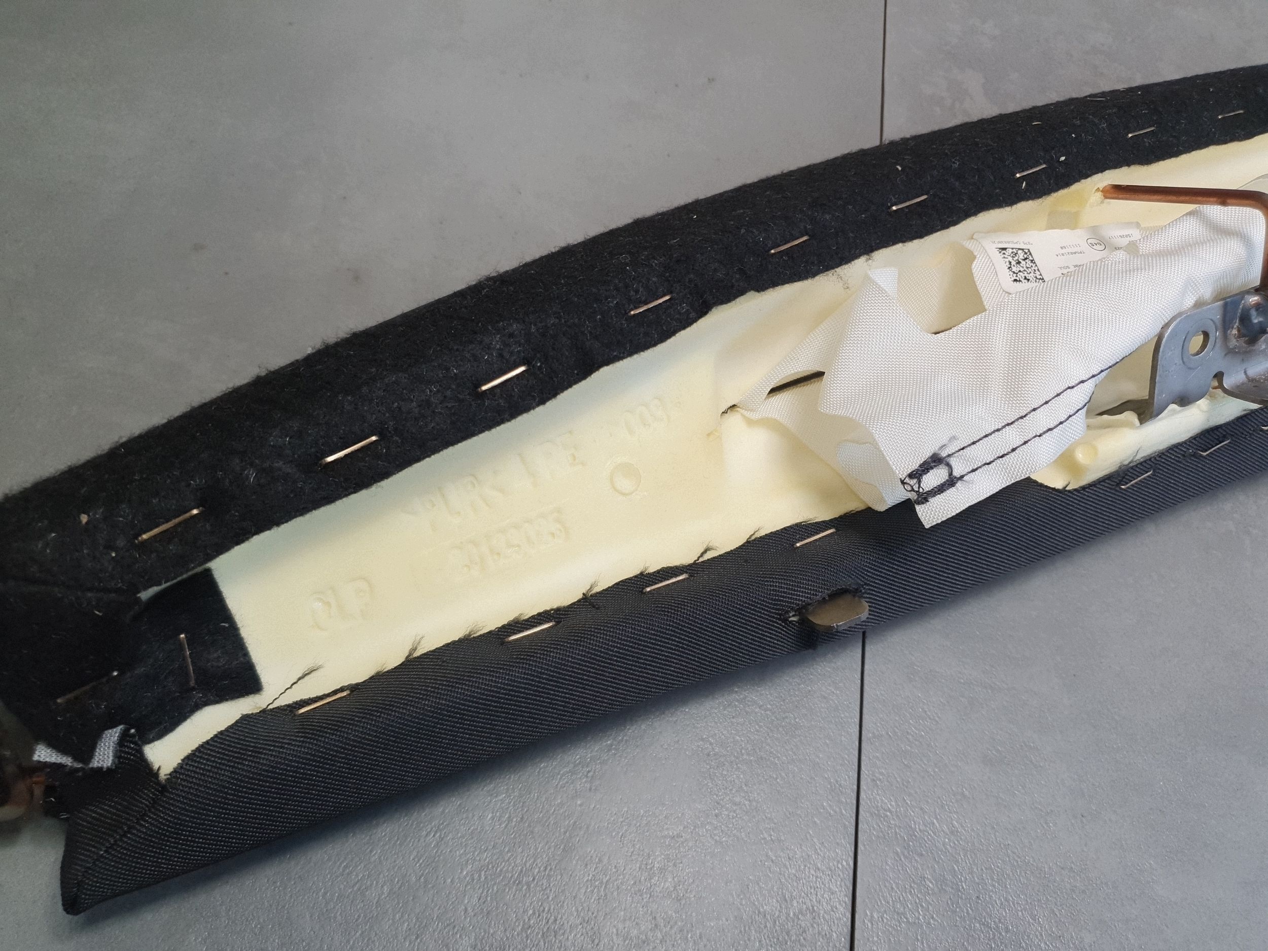 Audi SQ6 e-tron side rear seat right 85H885702C