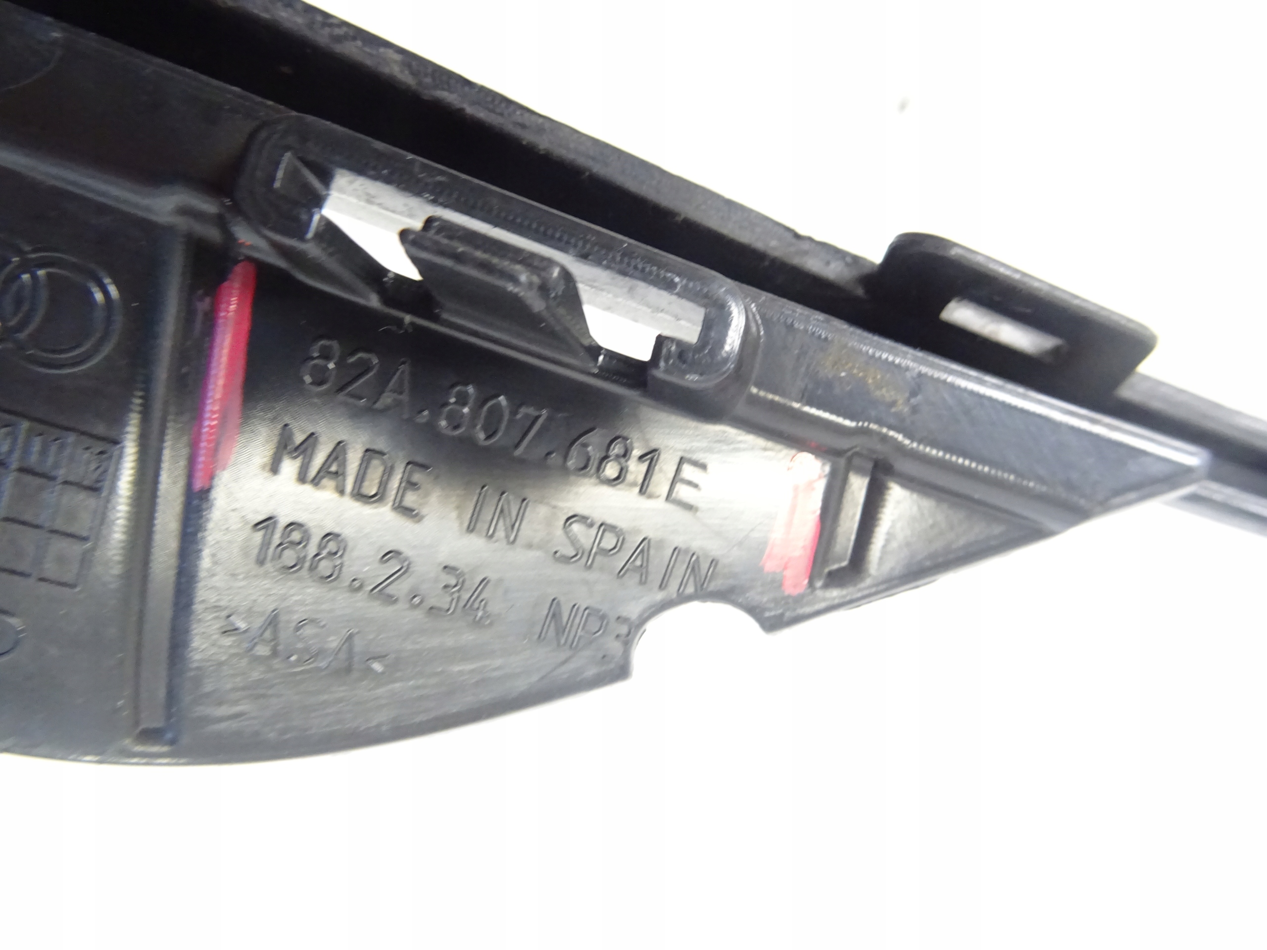grid of a bumper front front left AUDI A1 II 82A807681E