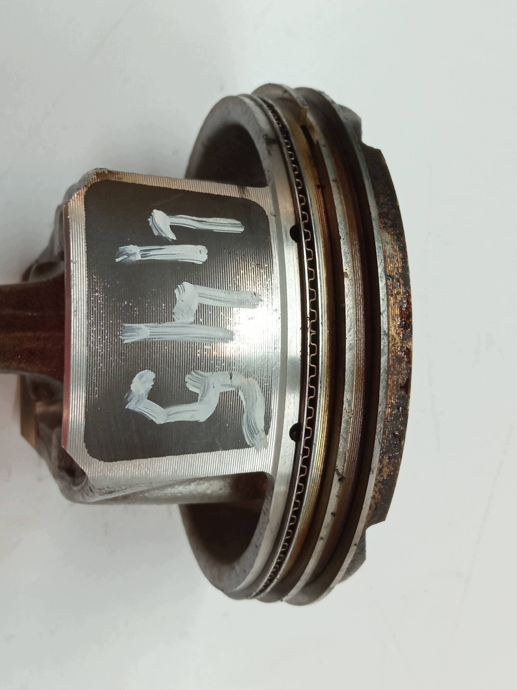 piston connecting rod 1.0 MPI Skoda Fabia III (2014- )