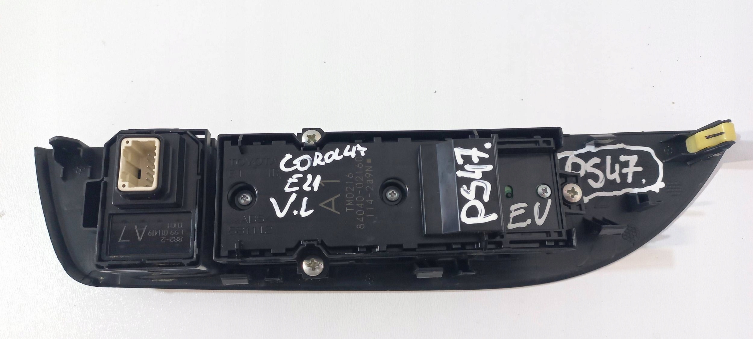 Toyota Corolla E210 E21 Przyciski Vitre 8404002160