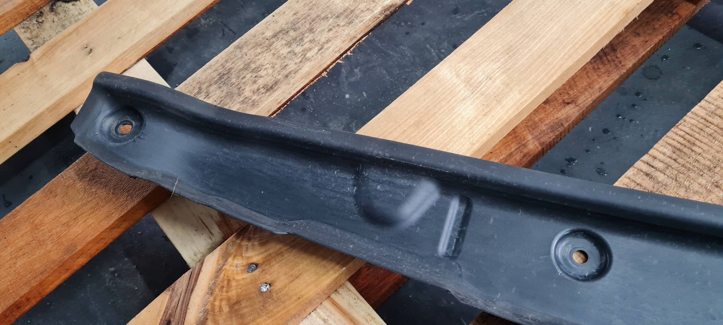 A6 C8 4K hangszigetelő sárvédöt fedél PANEL jobb eleje 4K0821112