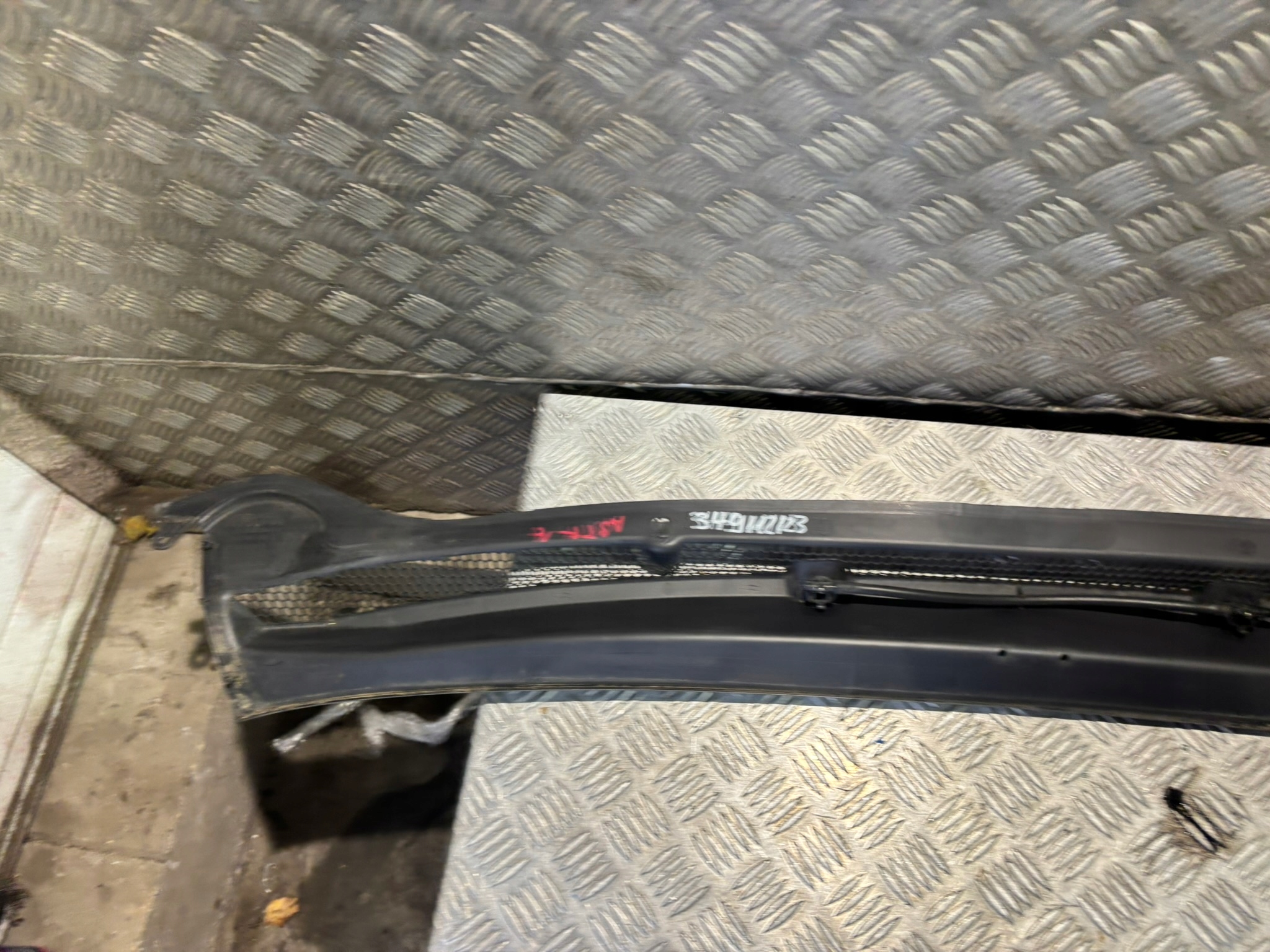 opel Astra J накладка перед 13267105