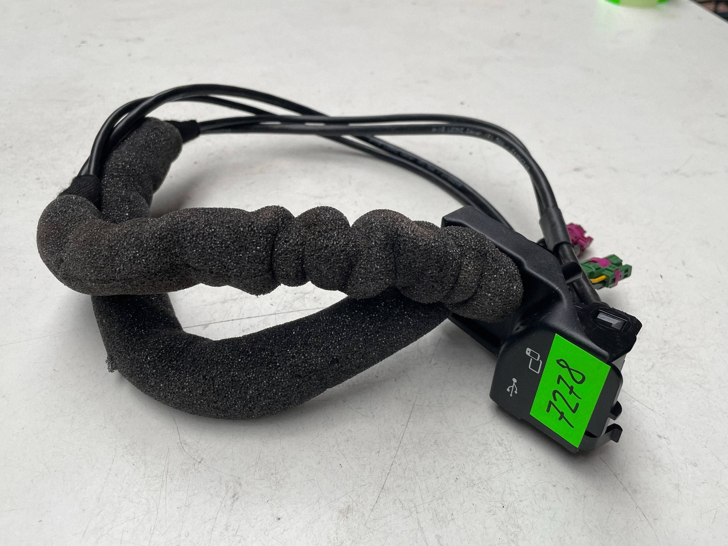 MERCEDES W167 adapter USB A1678209500 !J