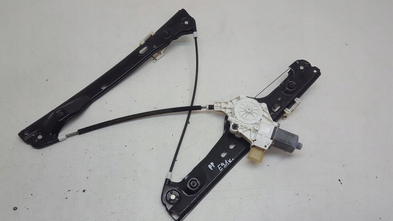 window regulator right front BMW E91 2,0D