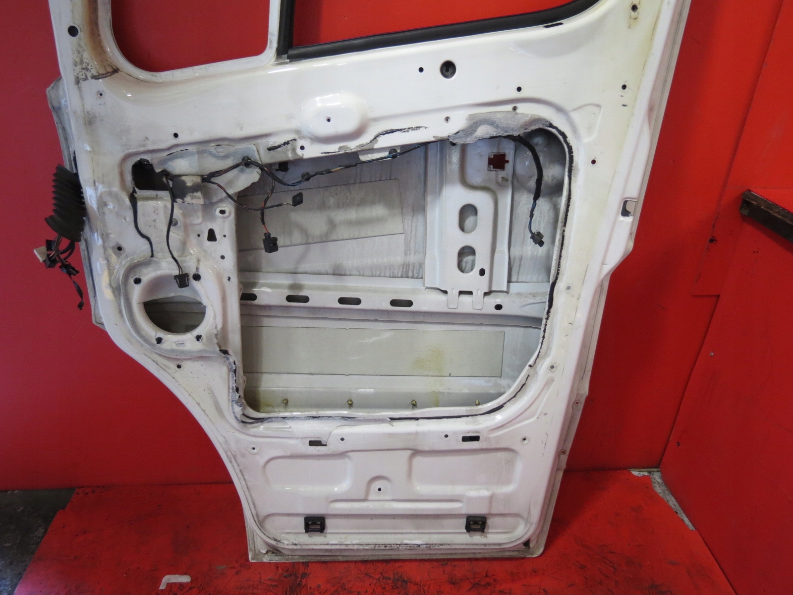 VW CRAFTER and SPRINTER W906 door right front BIALE