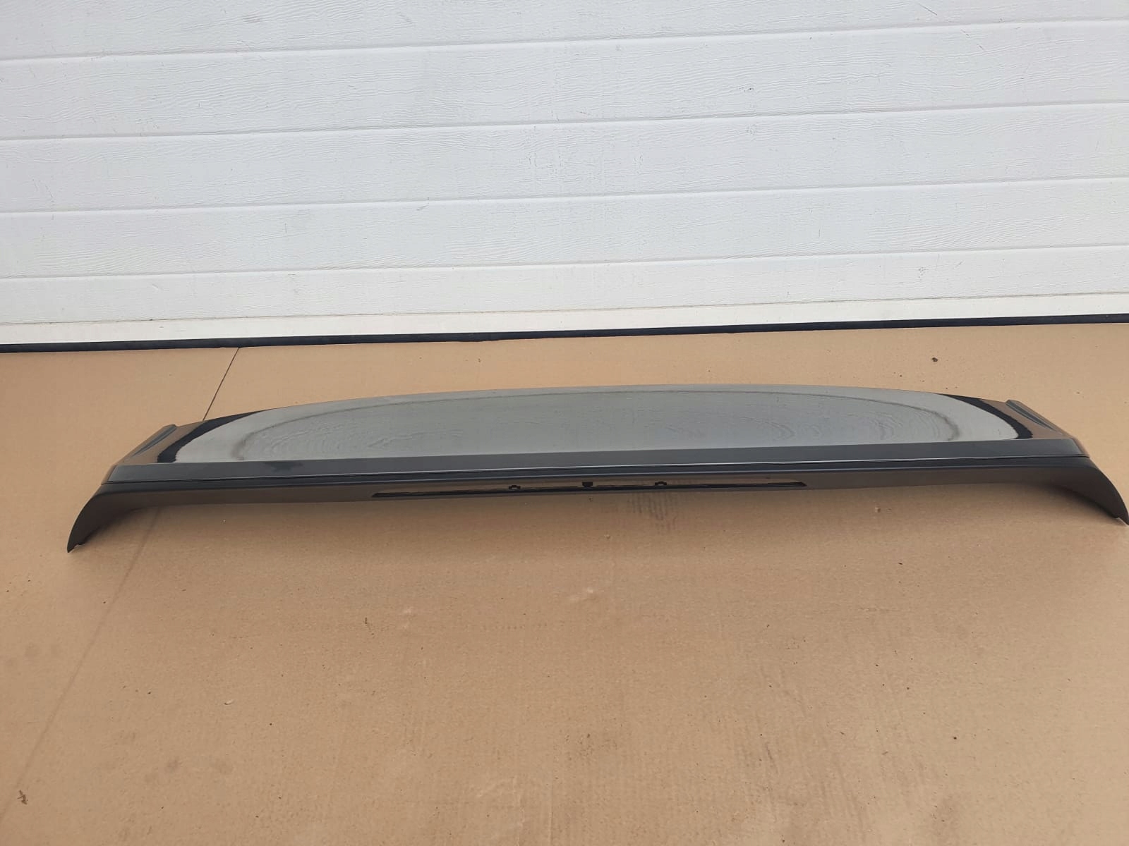 VW T-ROC СПОЙЛЕР КРИЛО-ОБДУВА КРИШКИ БАГАЖНИКАga827933