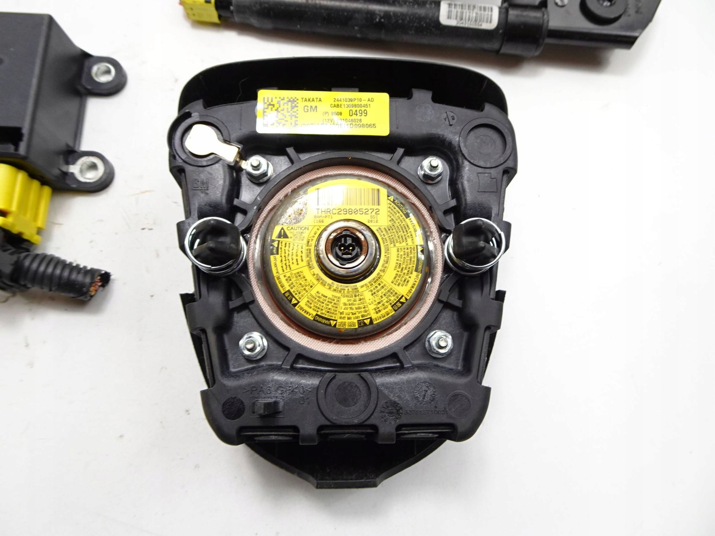 Подушки ремни комплект. Chevrolet trax