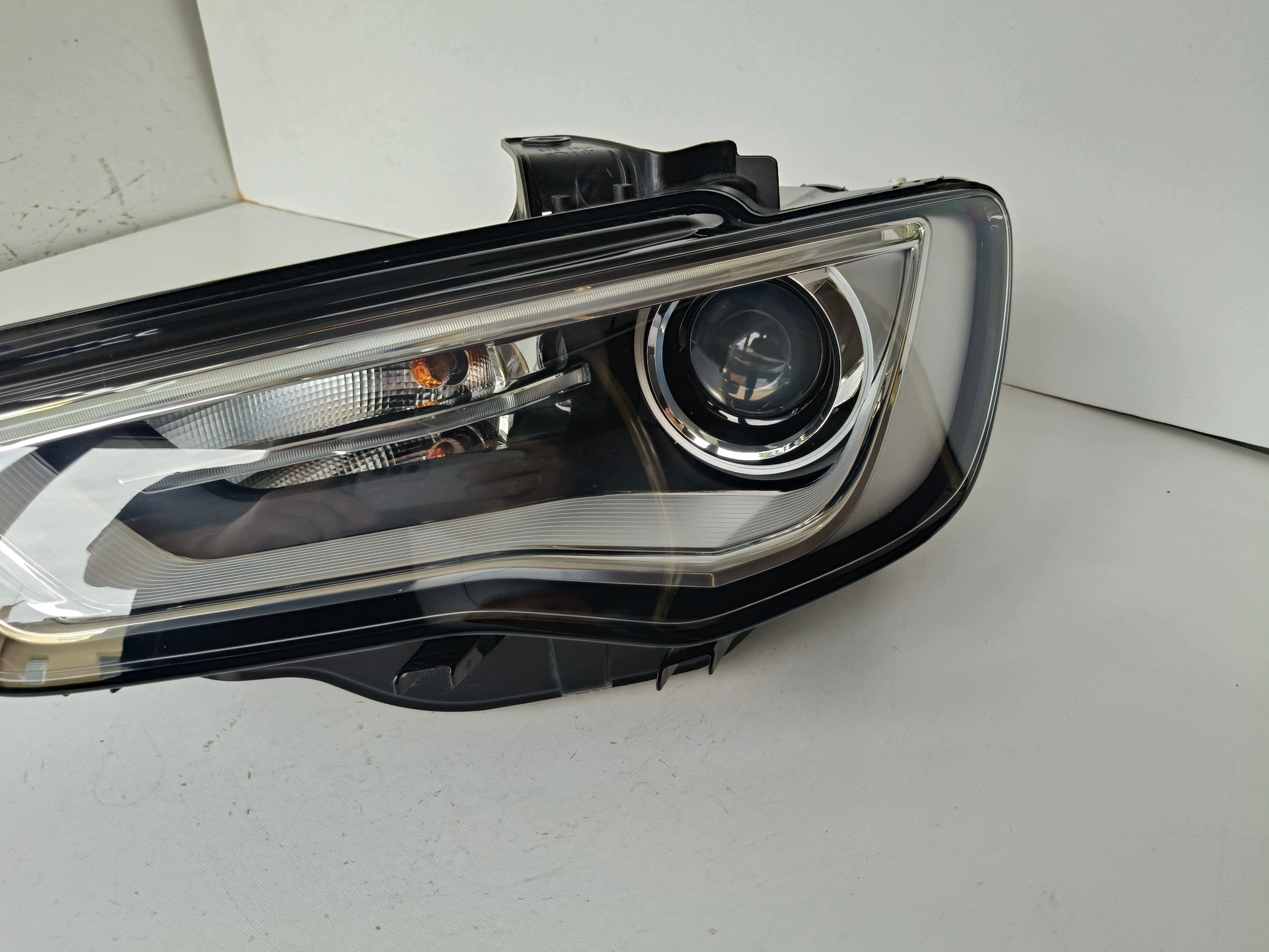 light left REFLEKTOR AUDI A3 8V 8V0 12-16 XENON LED