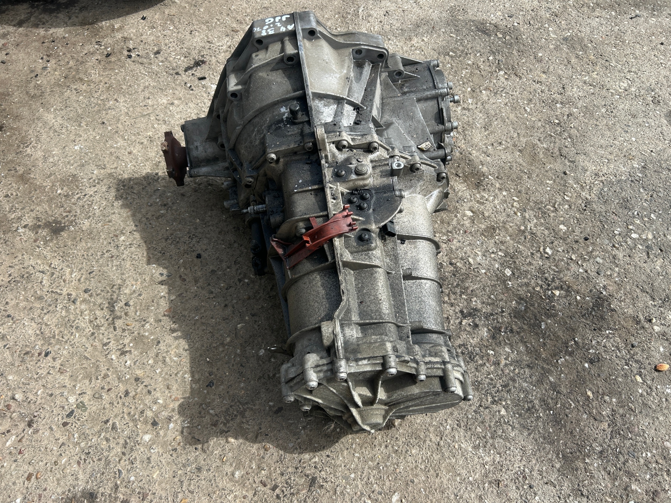 AUDI A4 B8 2,0 TDI CAMBIO manuale JJG
