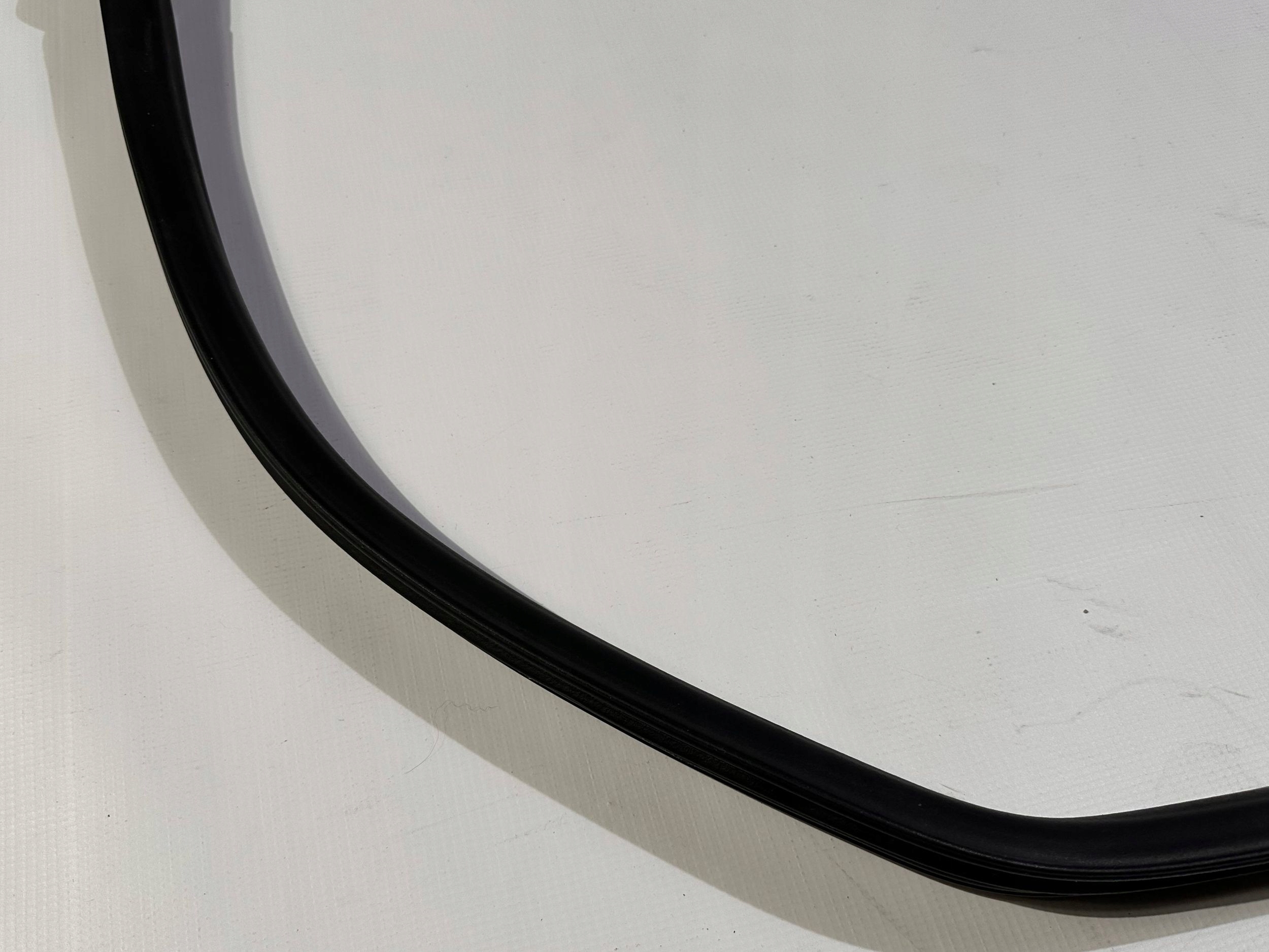 gasket door right front front Chevrolet Camaro 2016+