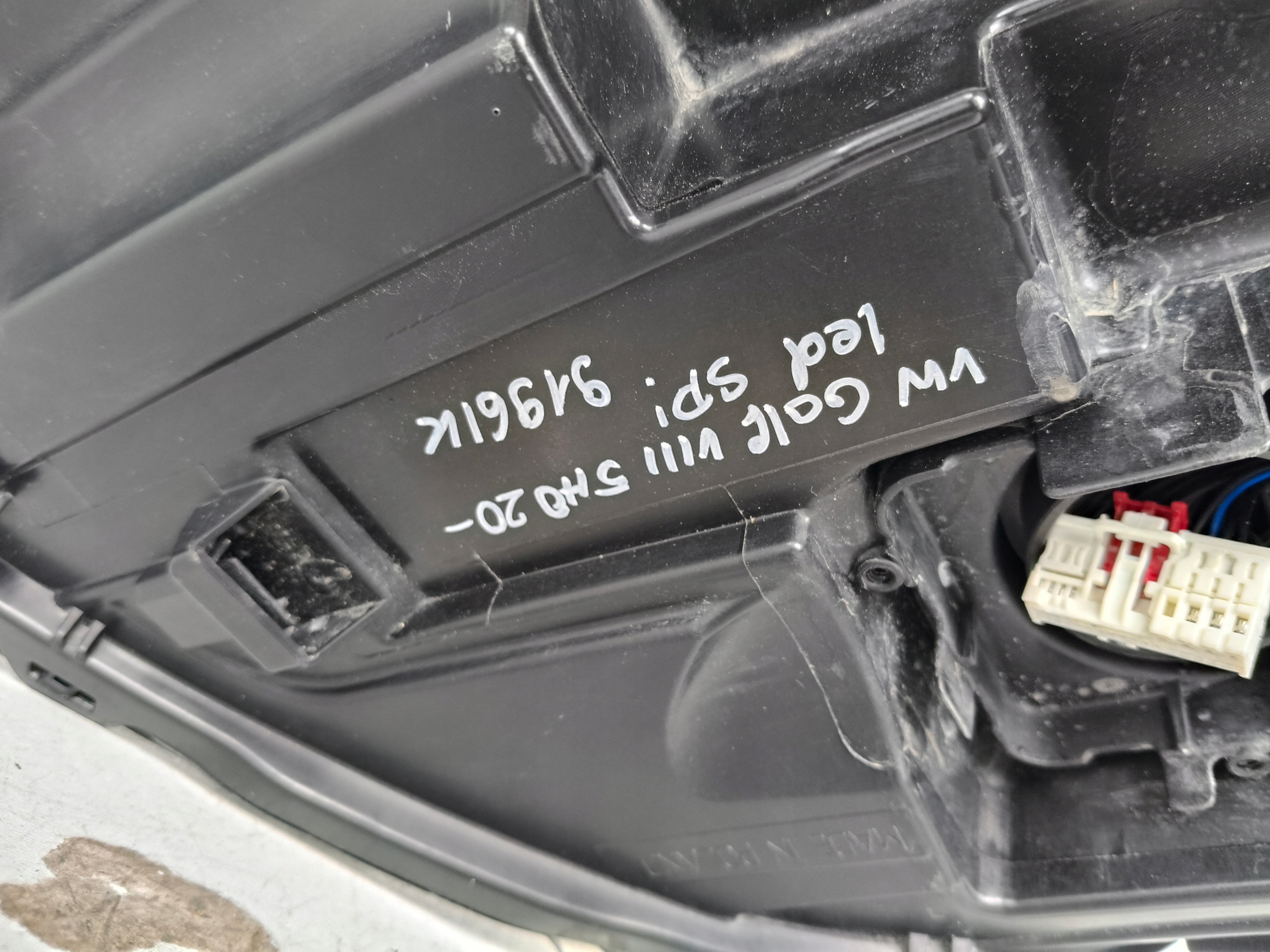 light right REFLEKTOR VW GOLF VIII 8 5H 5H0 20- LED