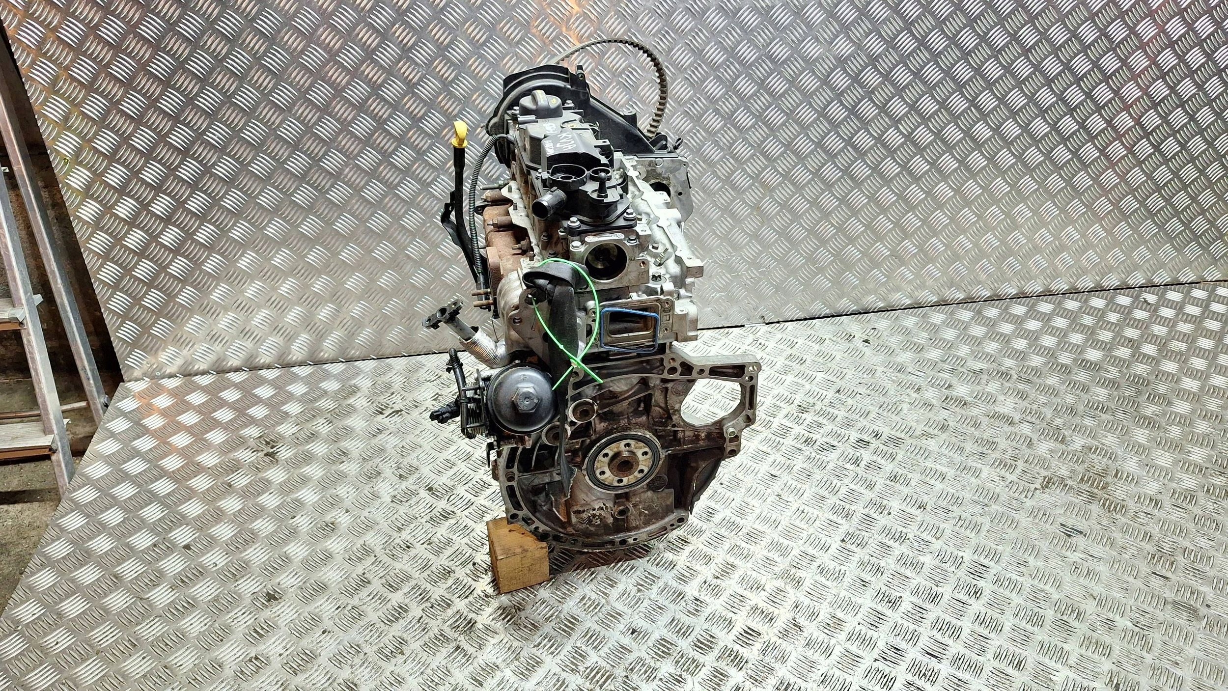 engine KVJA FORD FIESTA MK7 1.4 TDCI unprotected pillar