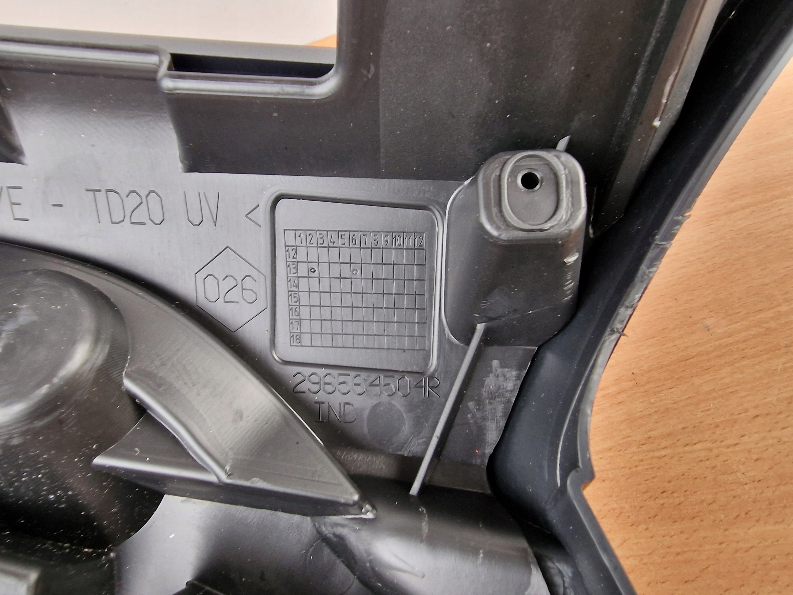 RENAULT KANGOO ZE 13-20 ROK GRILLE ELEKTRYK