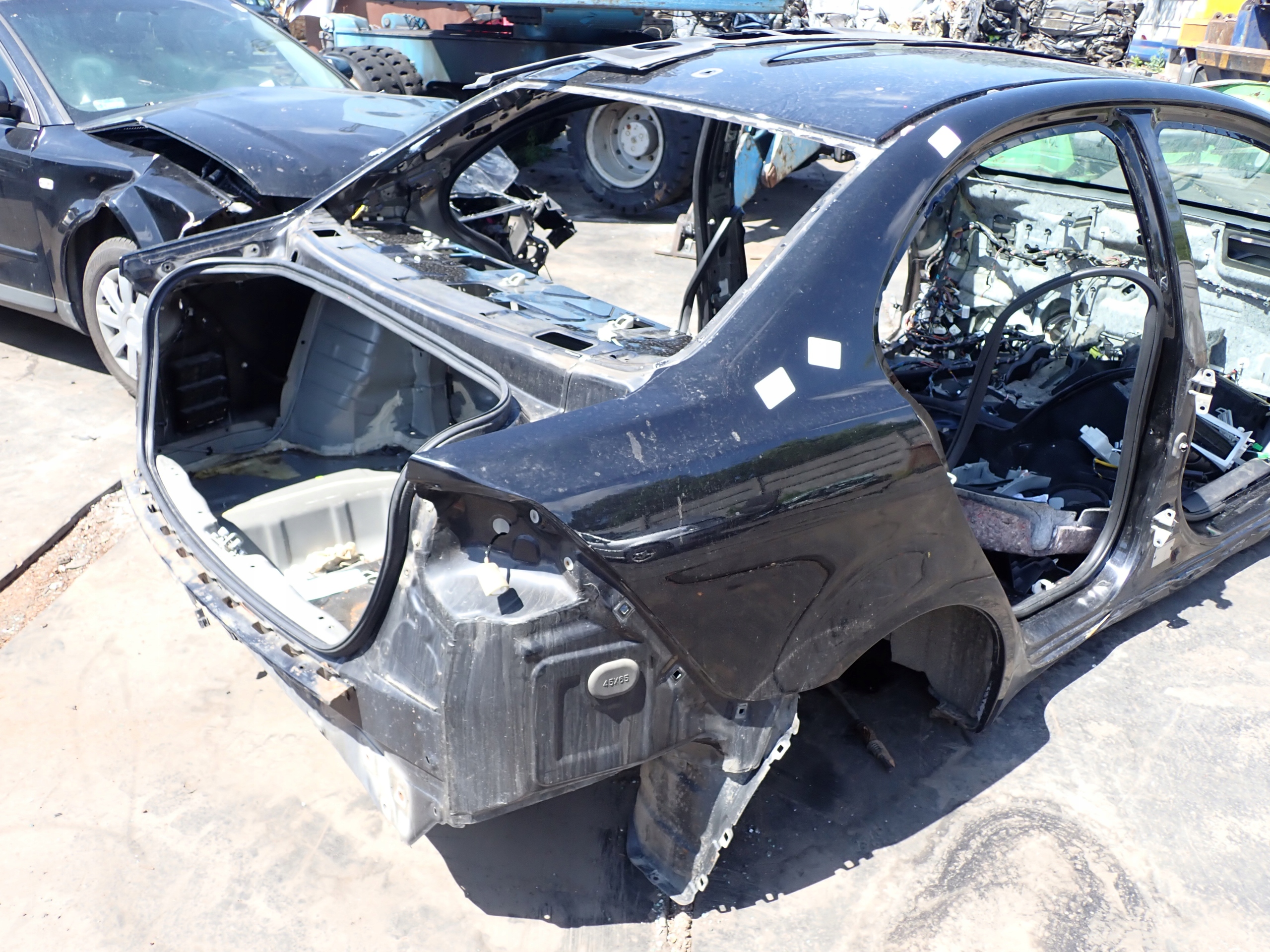 MITSUBISHI LANCER VIII 07- SEDAN PAS TYLNY X42 Producent części Mitsubishi OE