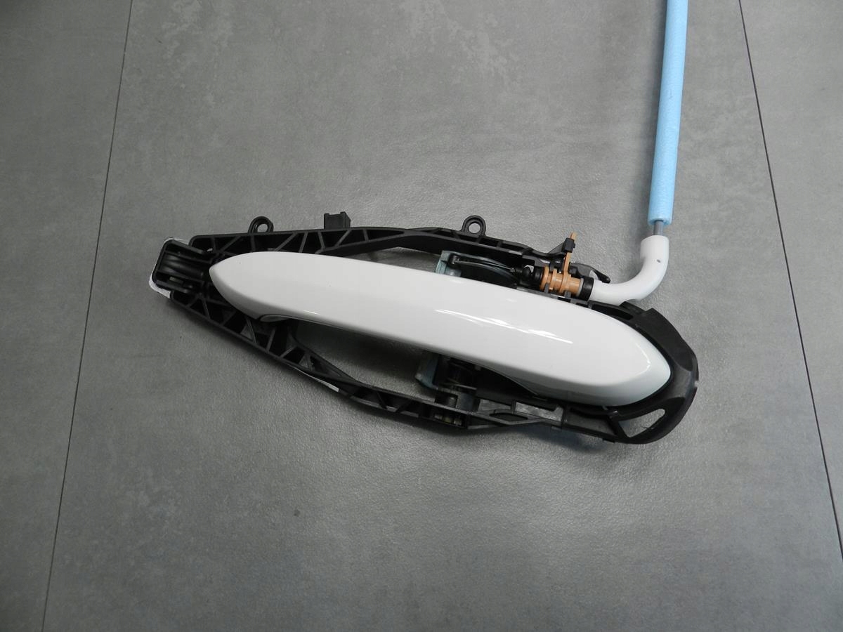 BMW 8 G15 handle right LED A300