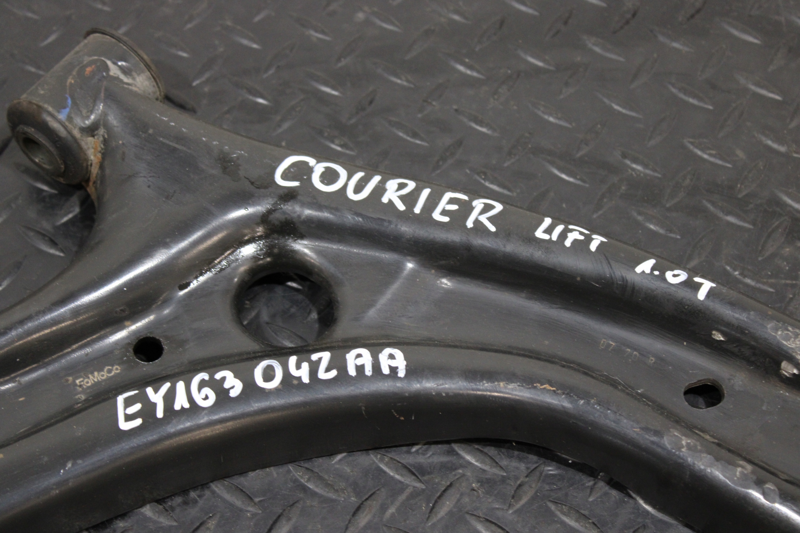 arm front FORD TRANSIT COURIER LIFT EY163042AA
