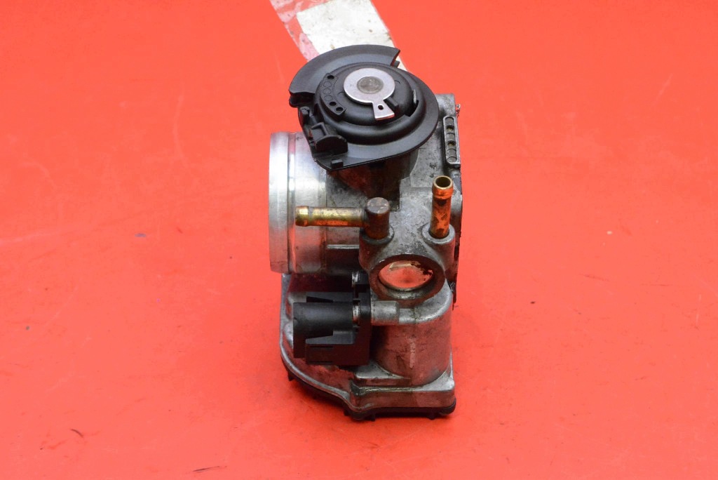 Valvola a farfalla 06A133064J AUDI A3 8L 1.6 8V 101 KM 96-00