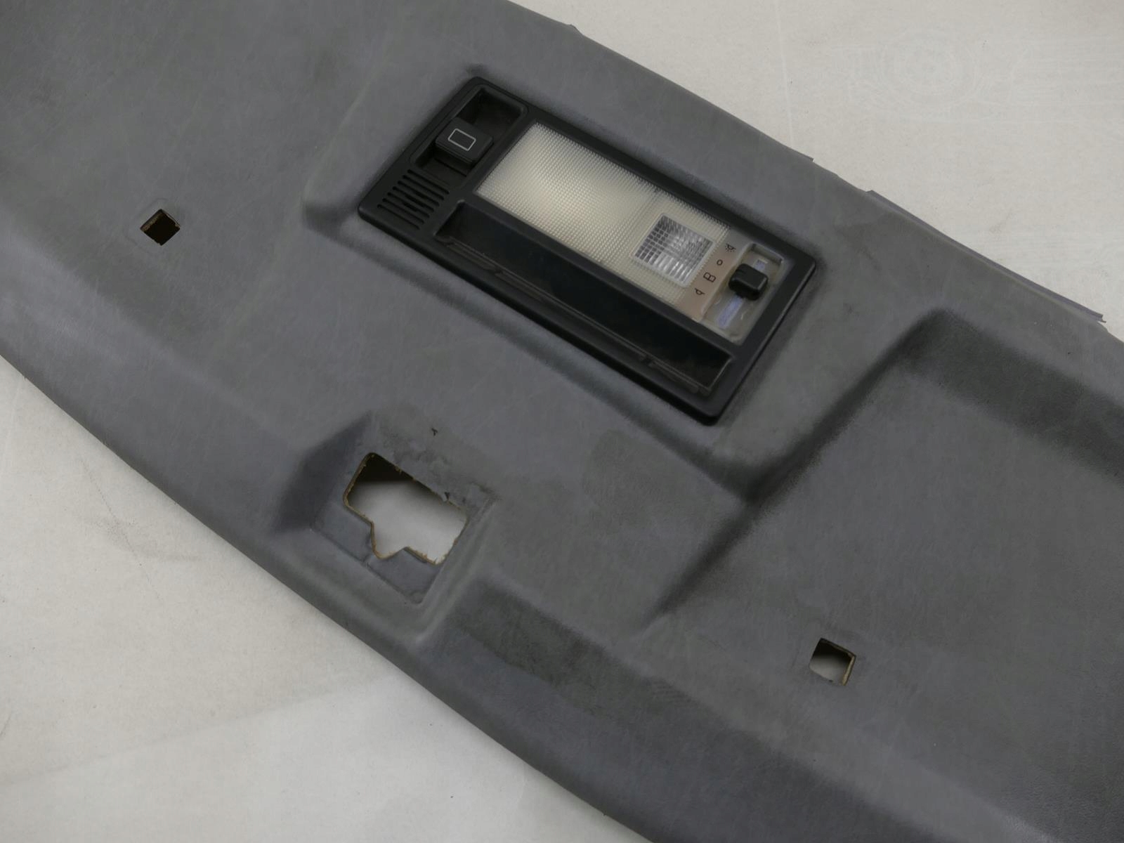MERCEDES E W124 sedan roof upholstery front light