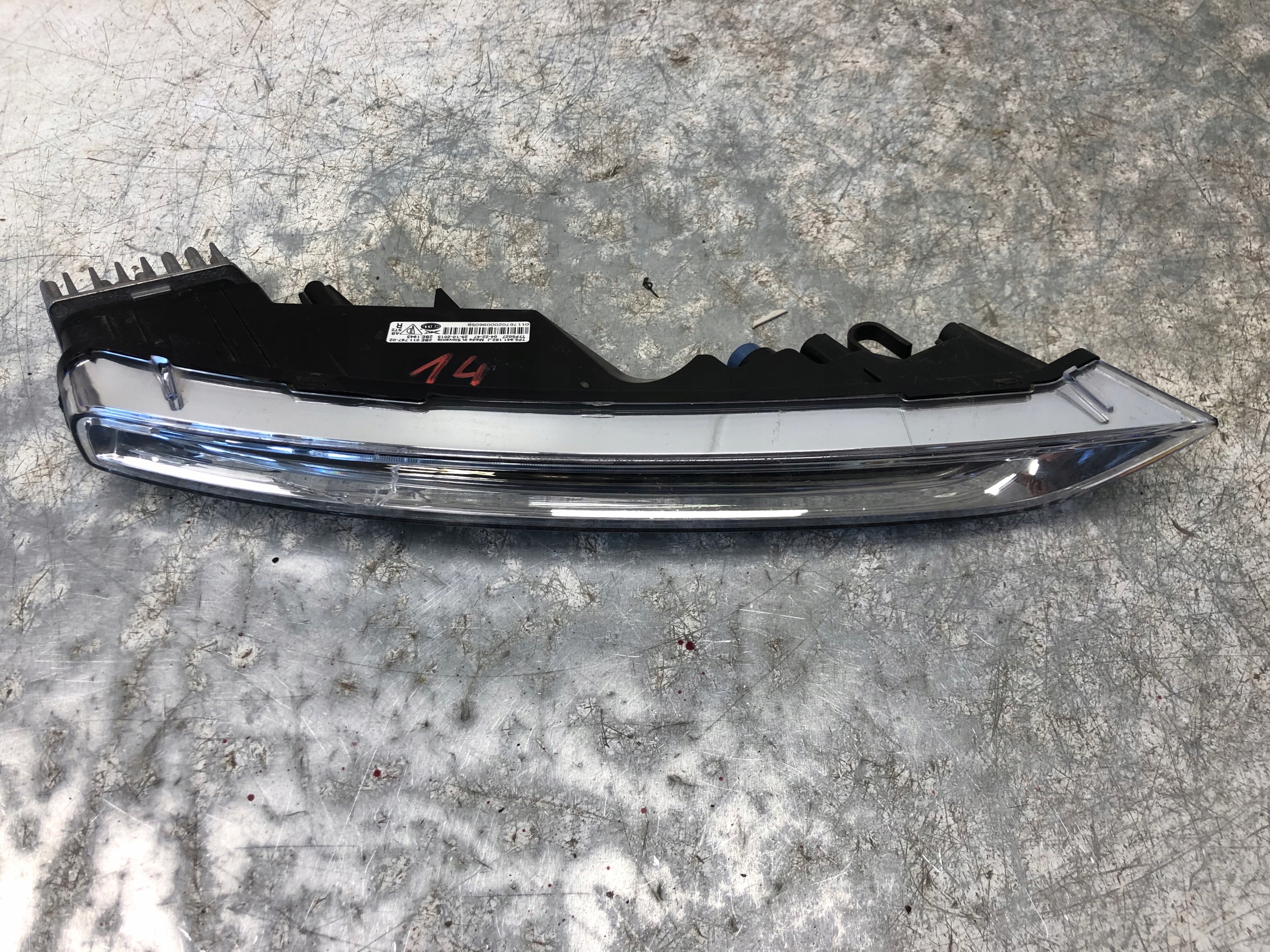 light indicator LED DRL right PORSCHE CAYENNE 7P5941182J