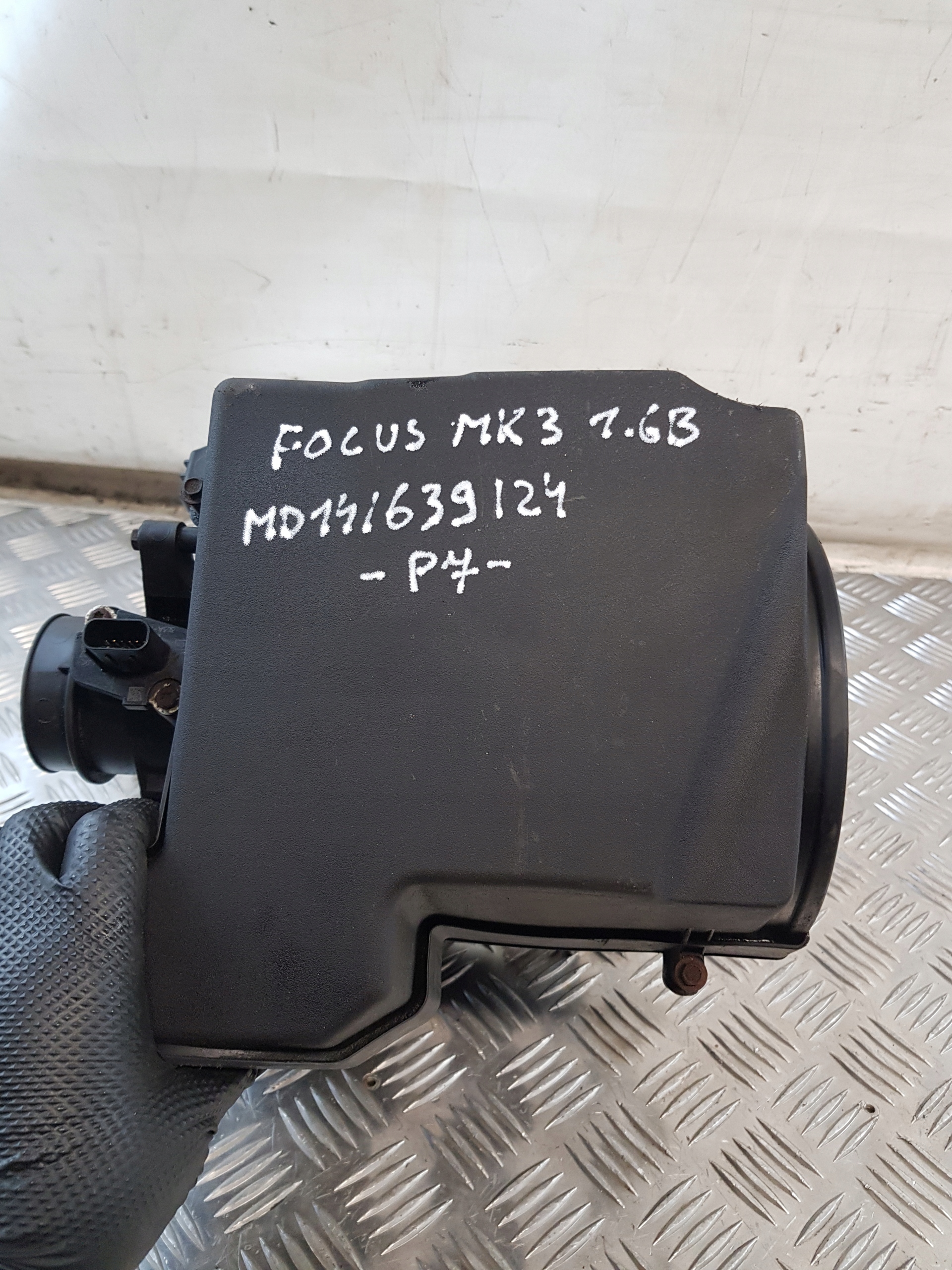 Gehäuse filter luft + Luftmassenmesser 3L3A12B579BA FORD FOCUS MK3 1.6B