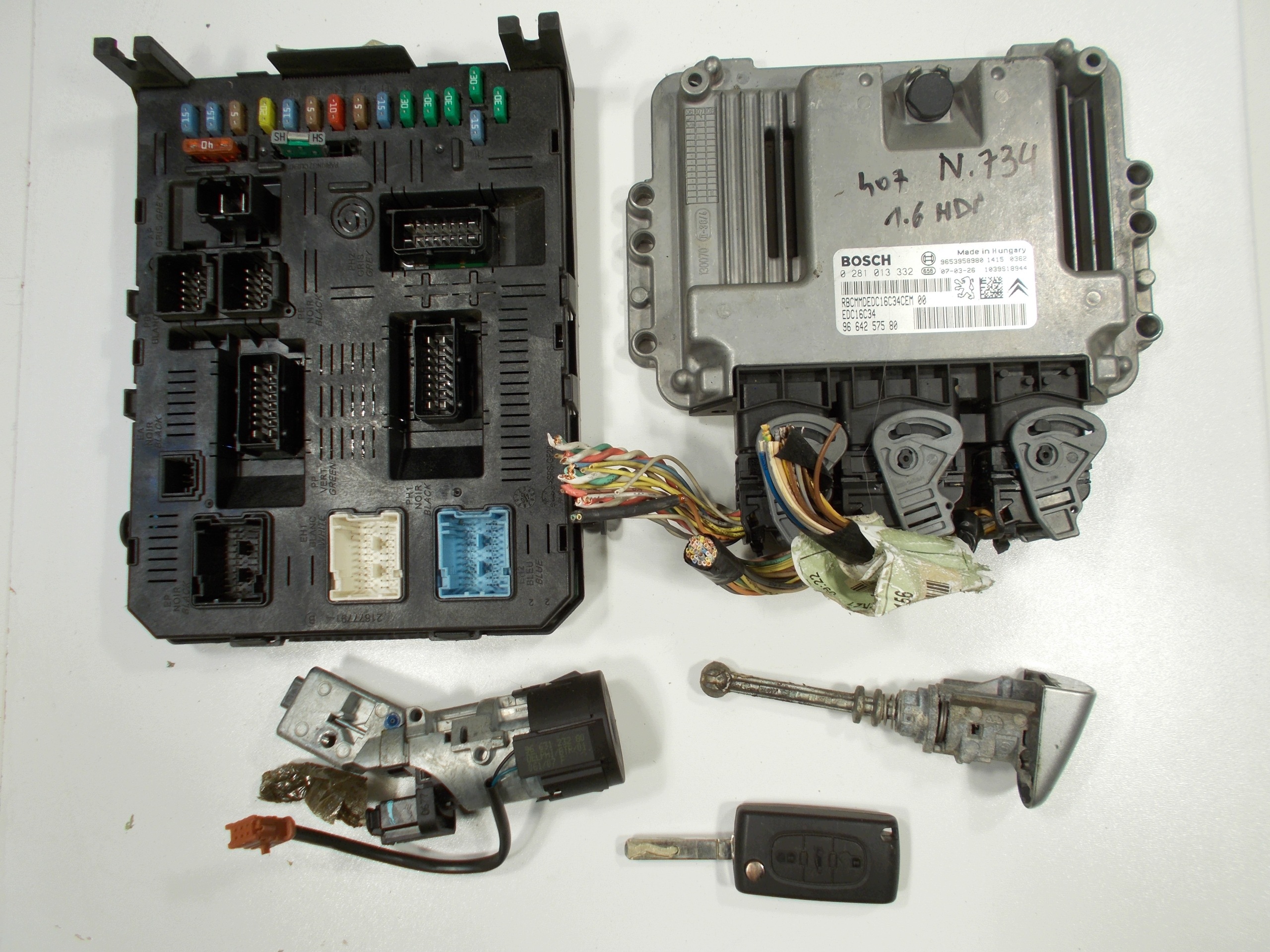 computer satz IMMO lock with key matte PEUGEOT 407 HDI 0281013332 9664257580