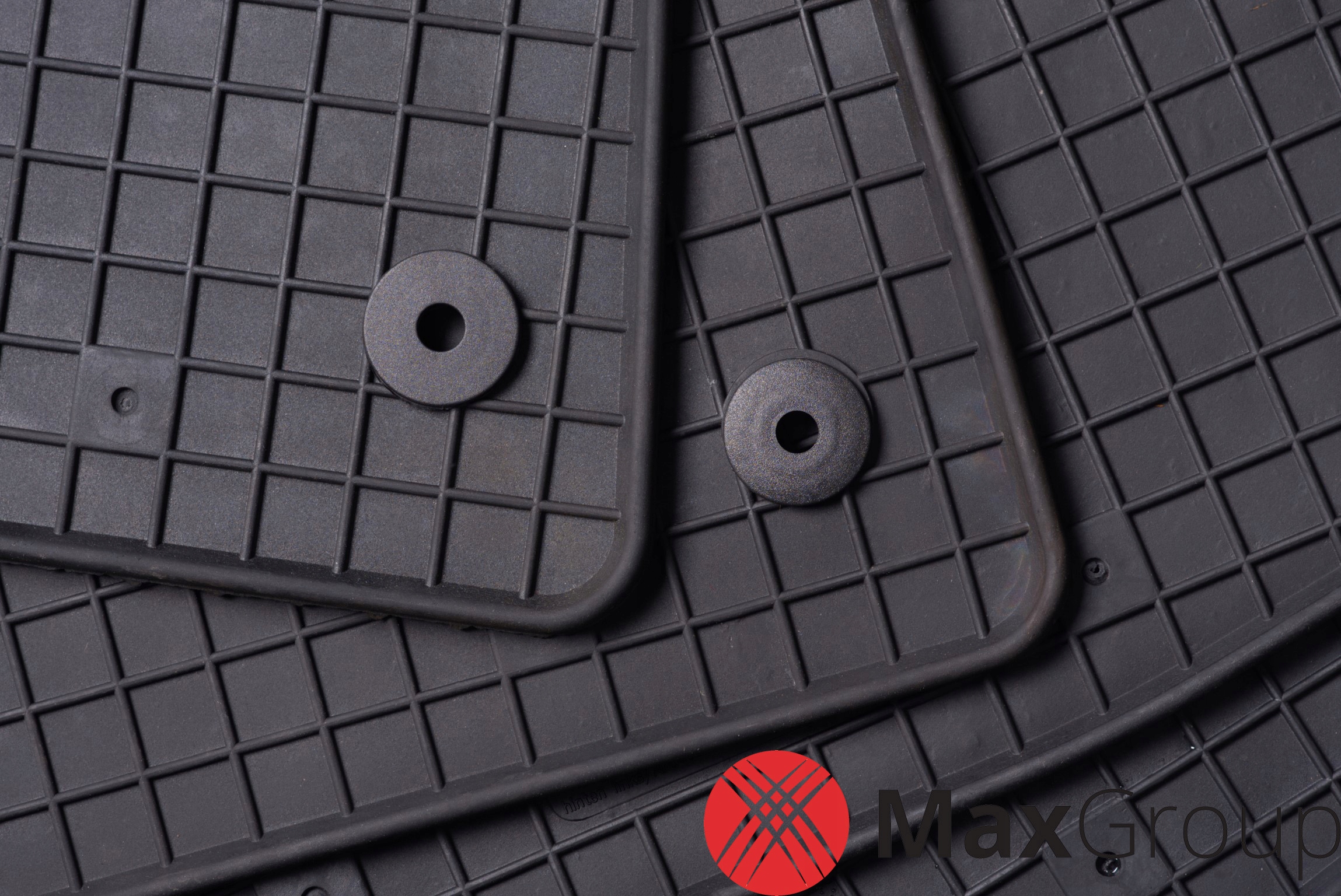 BMW X3 E83 2004-2010 Dywaniki na przód Informacje dodatkowe bezzapachowe mocowania w zestawie