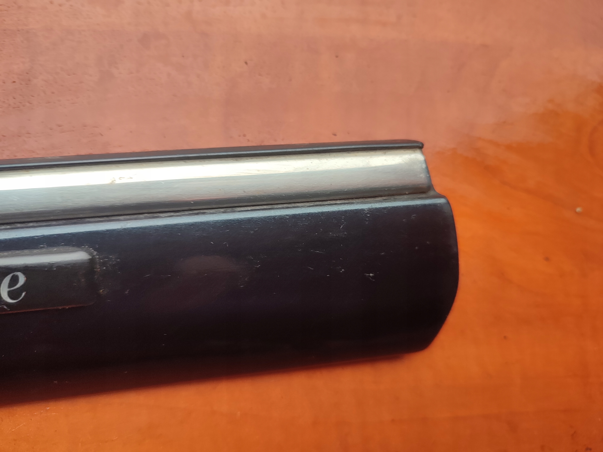 modanatura parafango sinistra MERCEDES W210 A2106901562