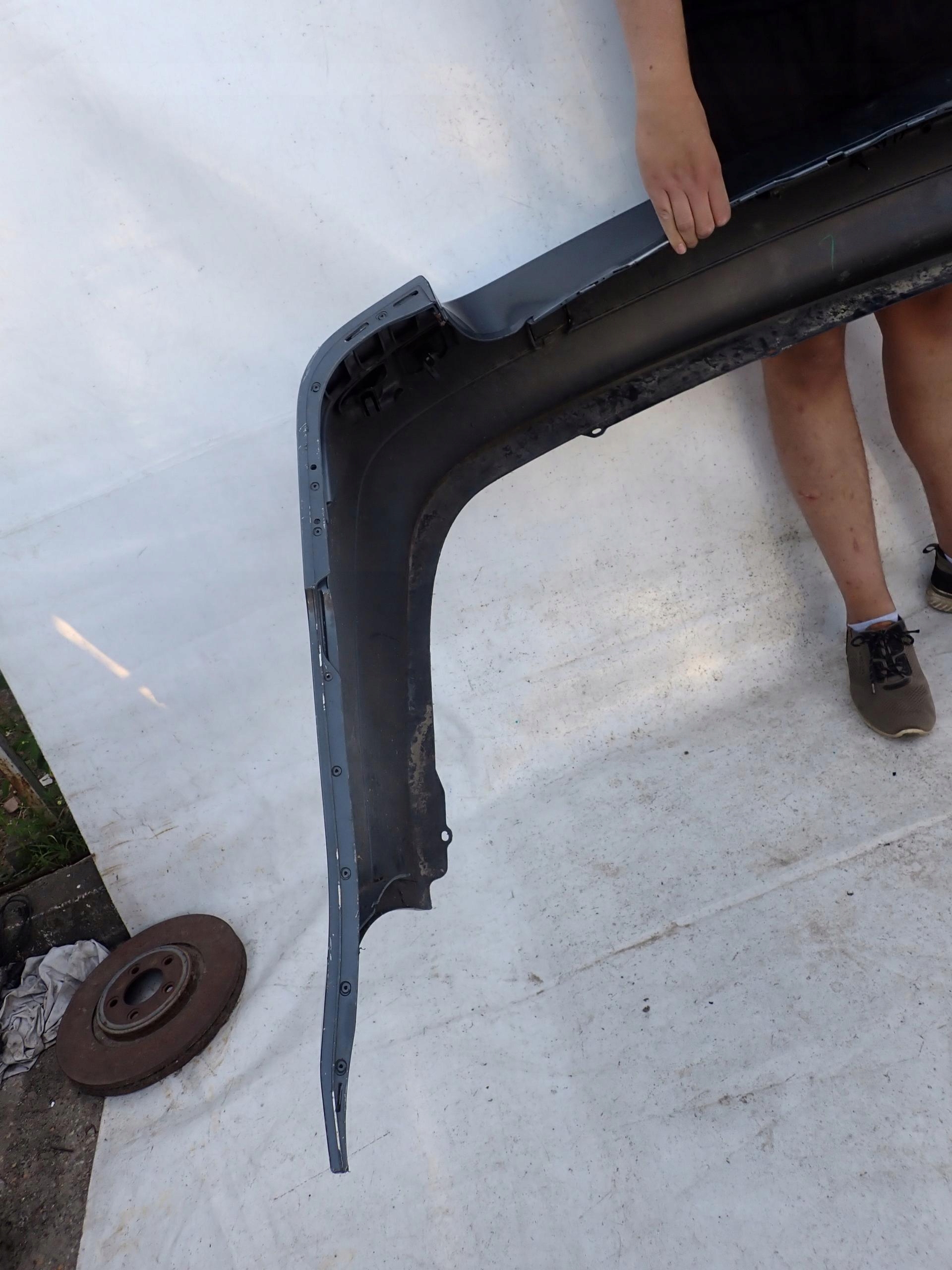 BMW 5 E61 KOMBI 02-06 bumper rear part rear PDC
