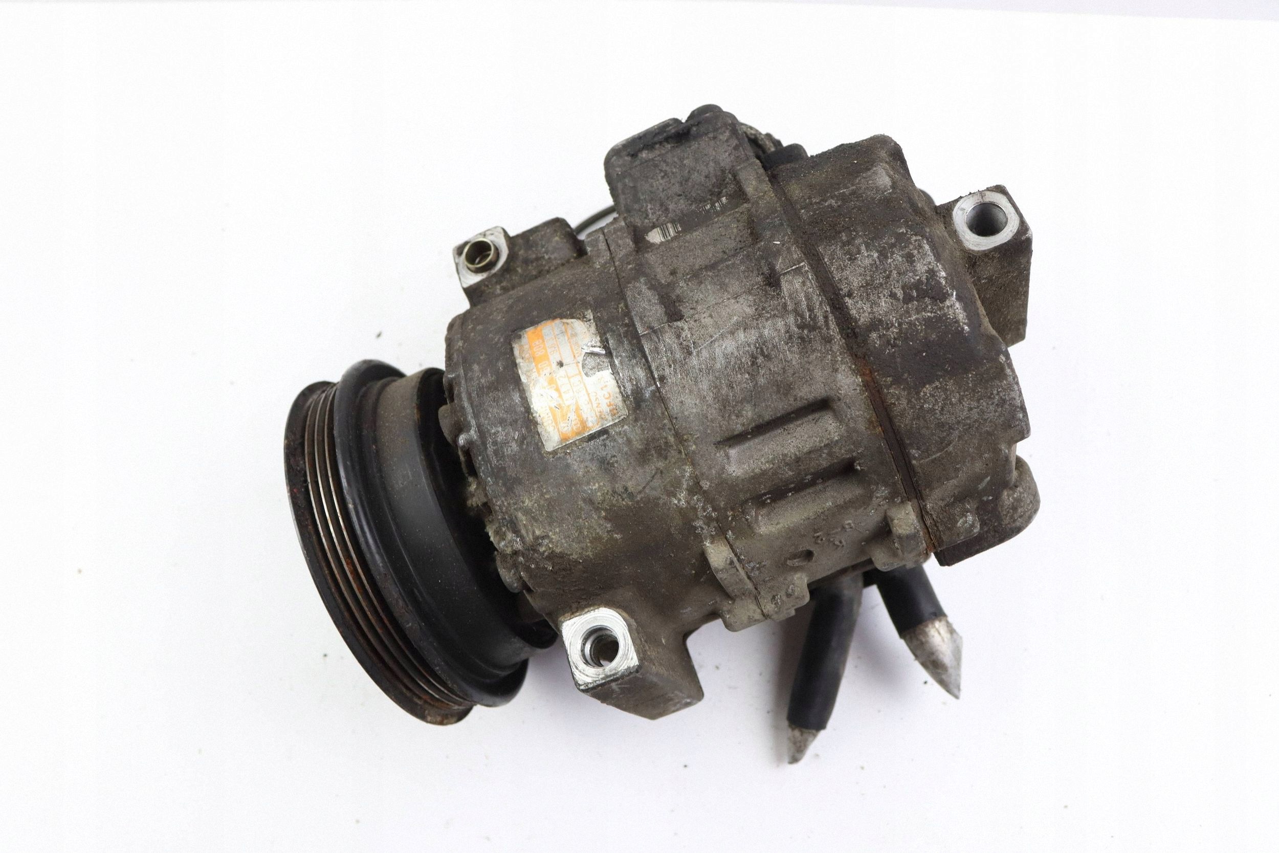 VW PASSAT B5 AUDI A4 B5 compressor compressor; of the air conditioning 7SB16C 8D0260805B
