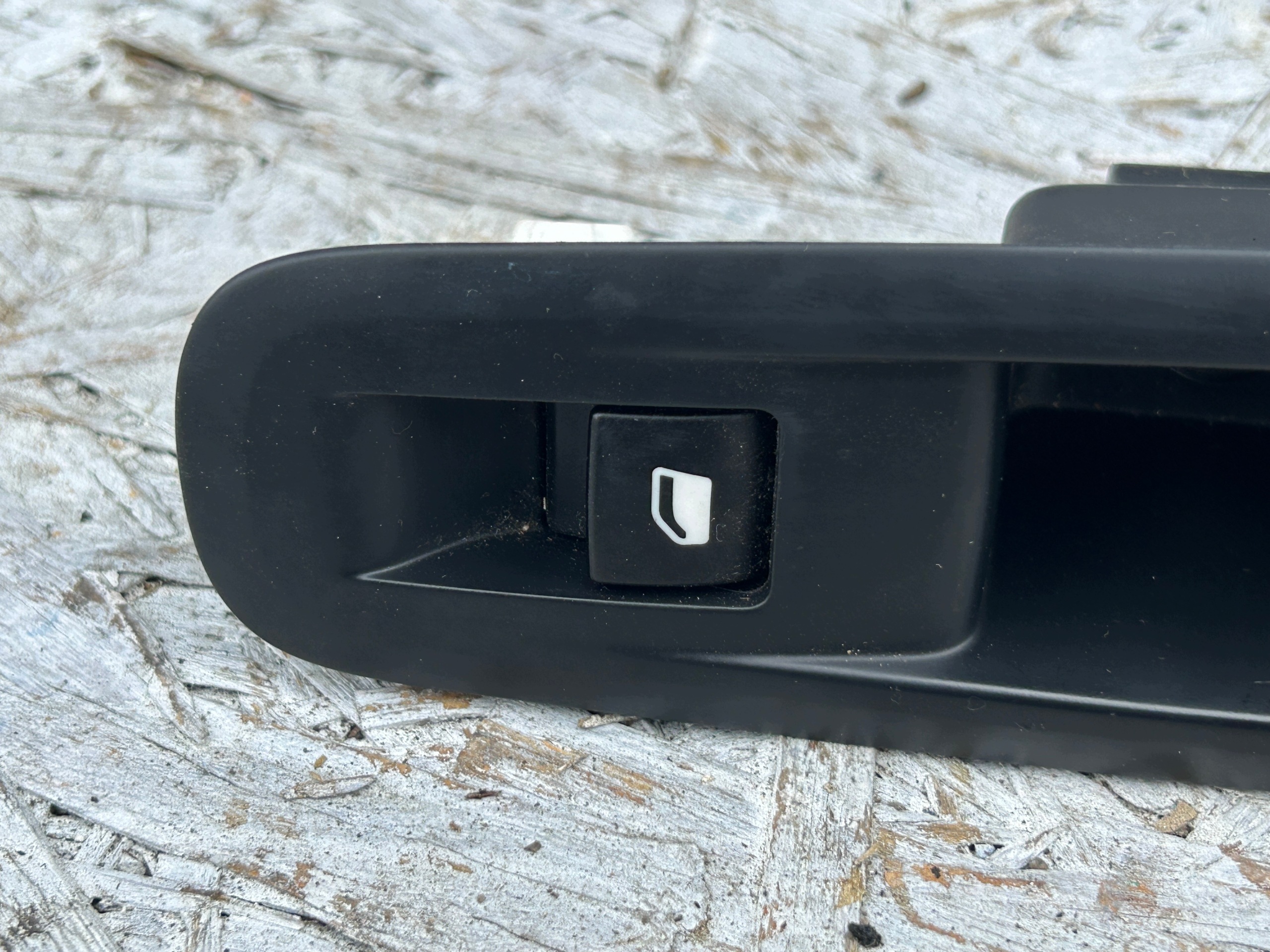 window control switch rear part PEUGEOT 308 II T9 13- 98034744