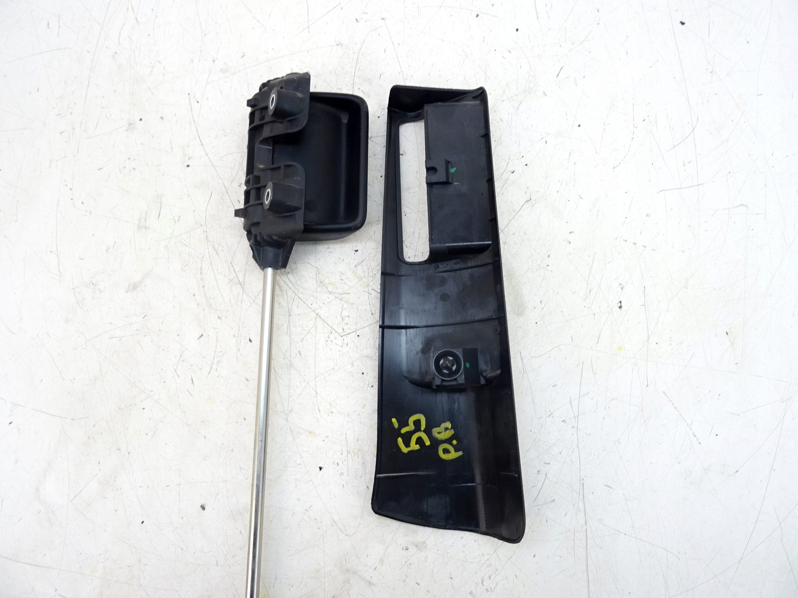 KLAMKA DRZWI PRZESUWNYCH PRAWA VW T5 7H0843642D Typ samochodu Samochody dostawcze Samochody osobowe