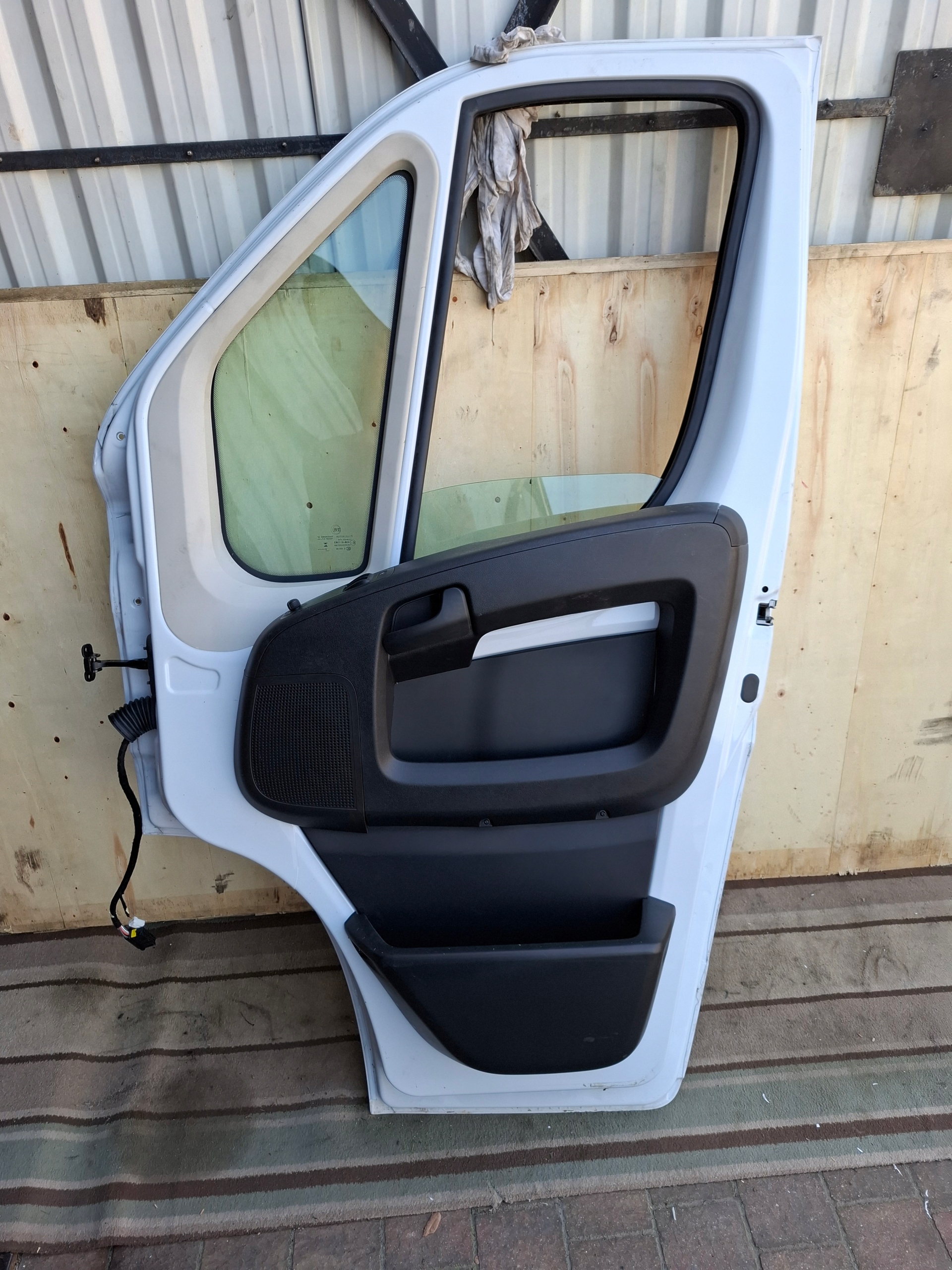 door right front PEUGEOT BOXER 24r BIALE EPR