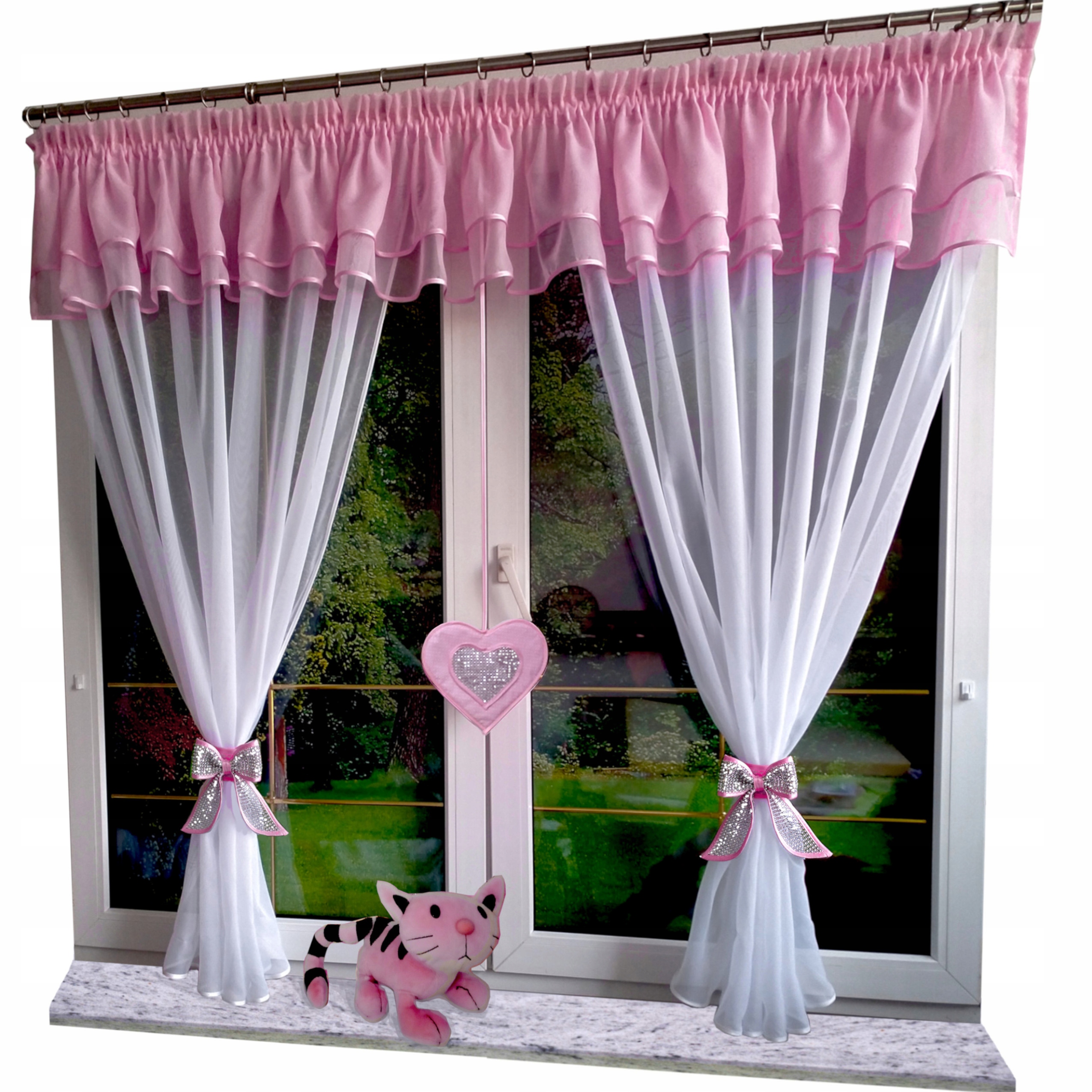 Firaneczka z serduszkiem i cyrkoniami