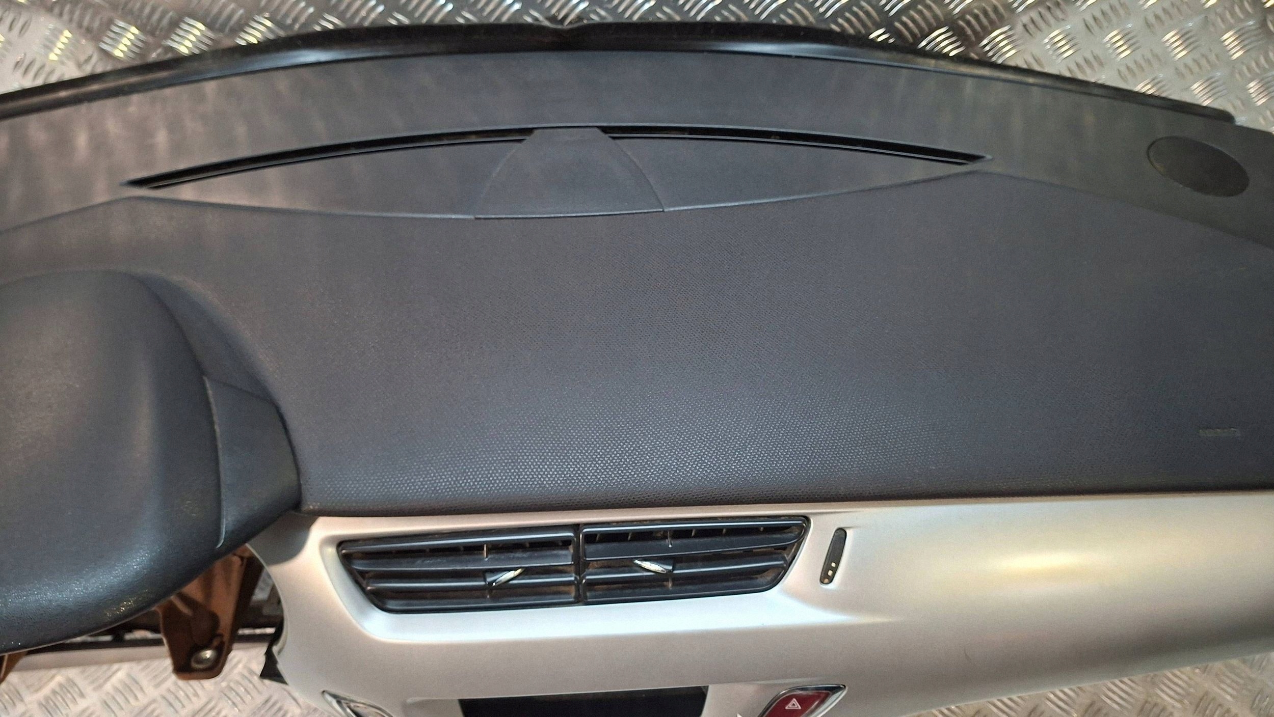 dashboard instrument panel CITROEN C3 II DS3 2009