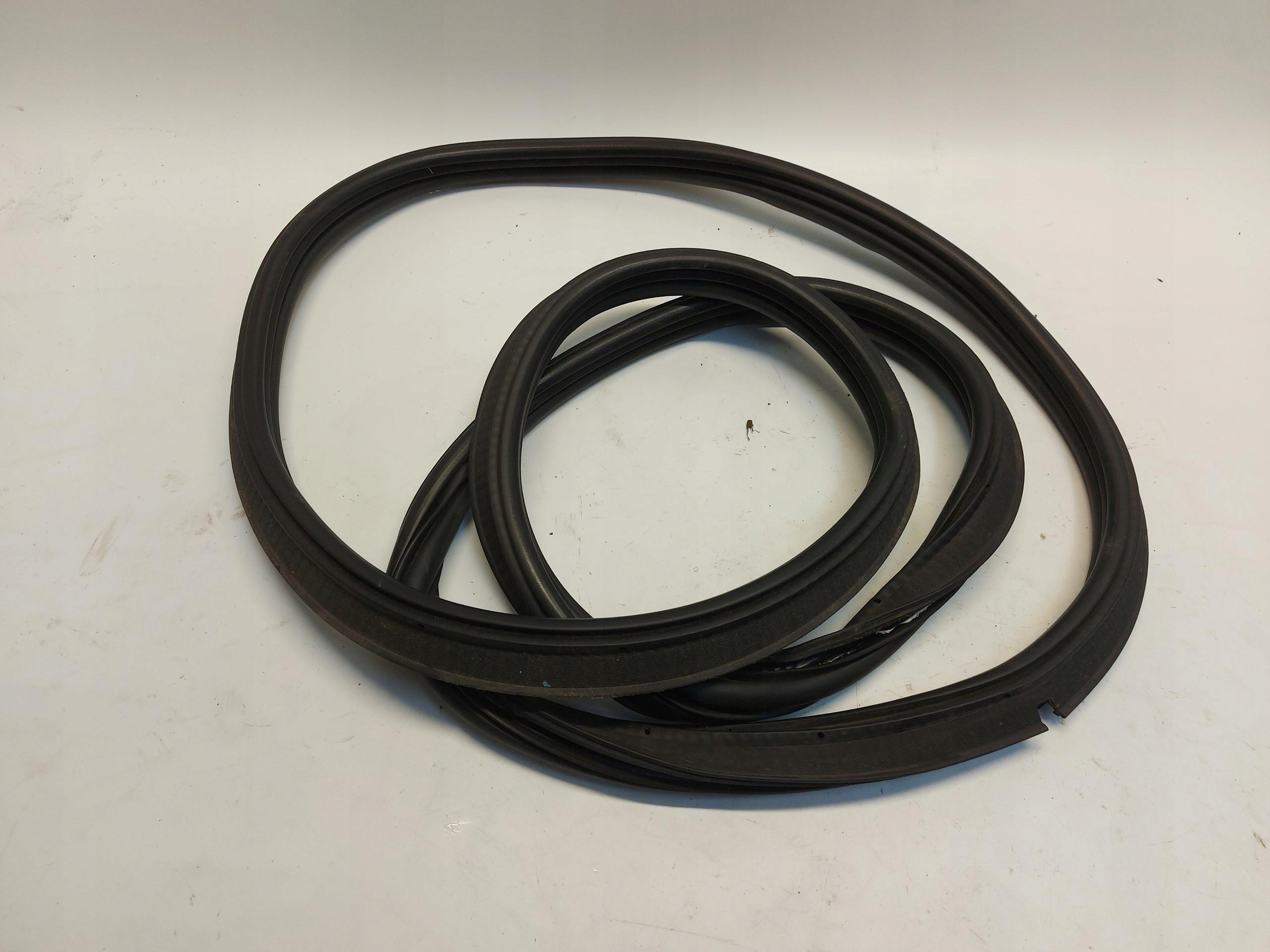 Ford Explorer VII R2KB, gasket boot