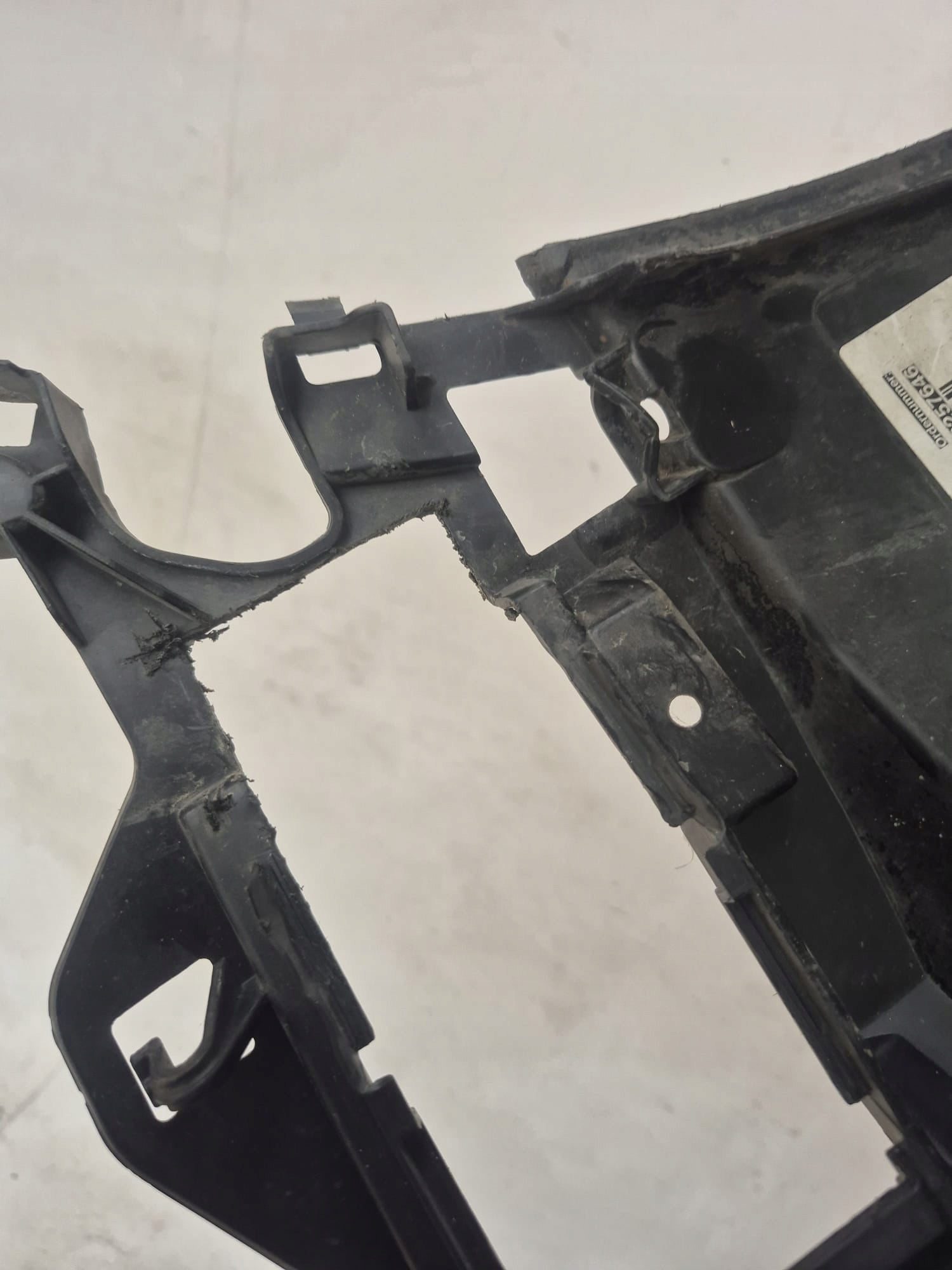 BMW 5 G30 G31 LIFT LCI 20- holder bumper bracket front right front