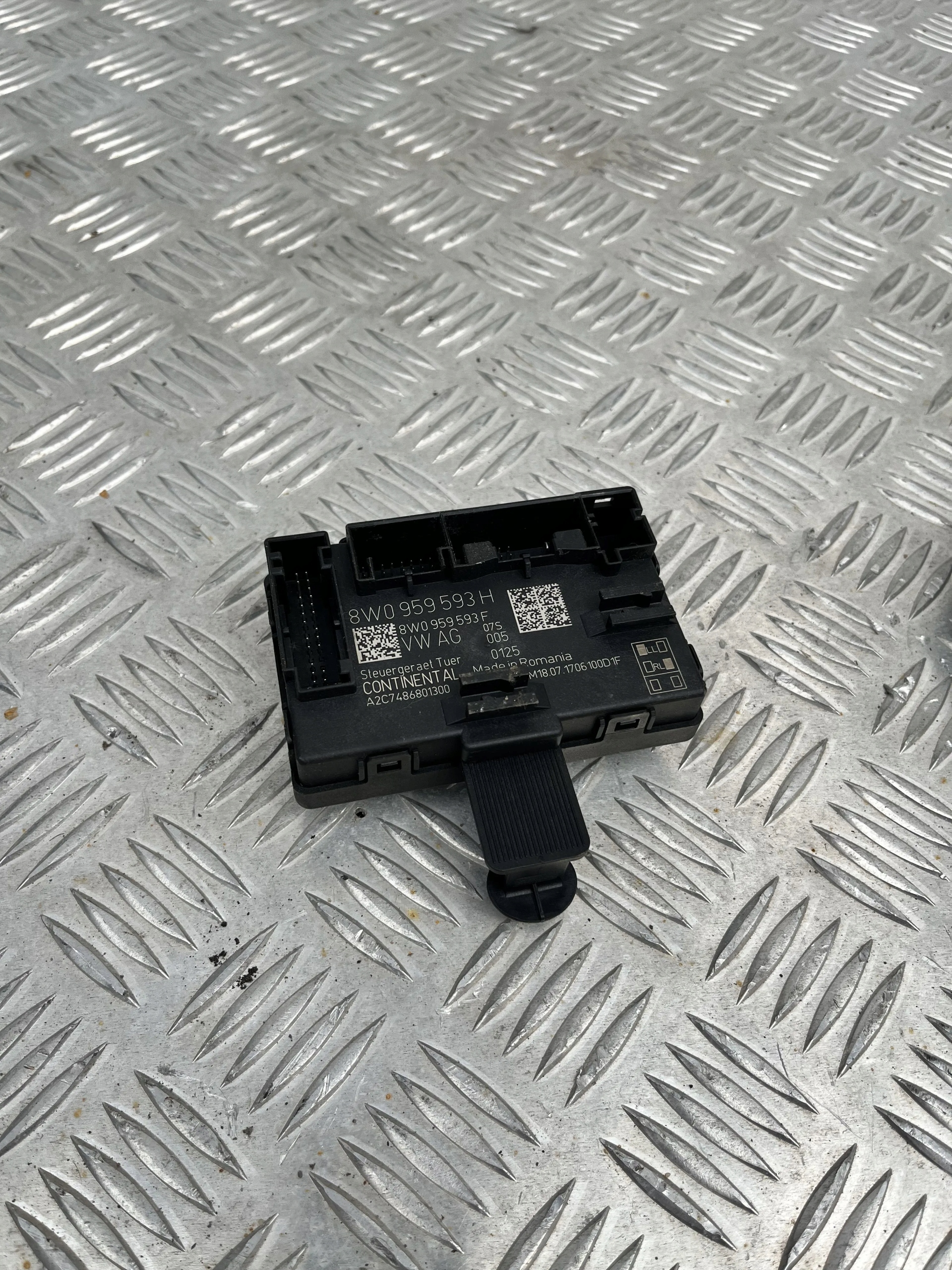 MODUŁ STEROWNIK DRZWI AUDI A4 B9 15- 8W0959593H