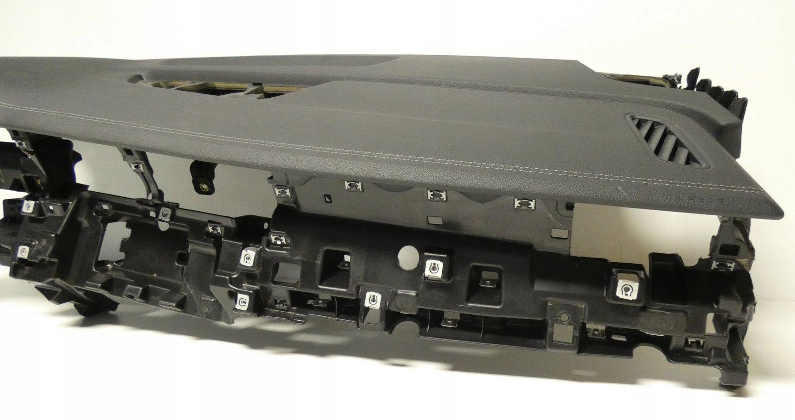 AUDI Q8 4M8857001H console dashboard instrument panel