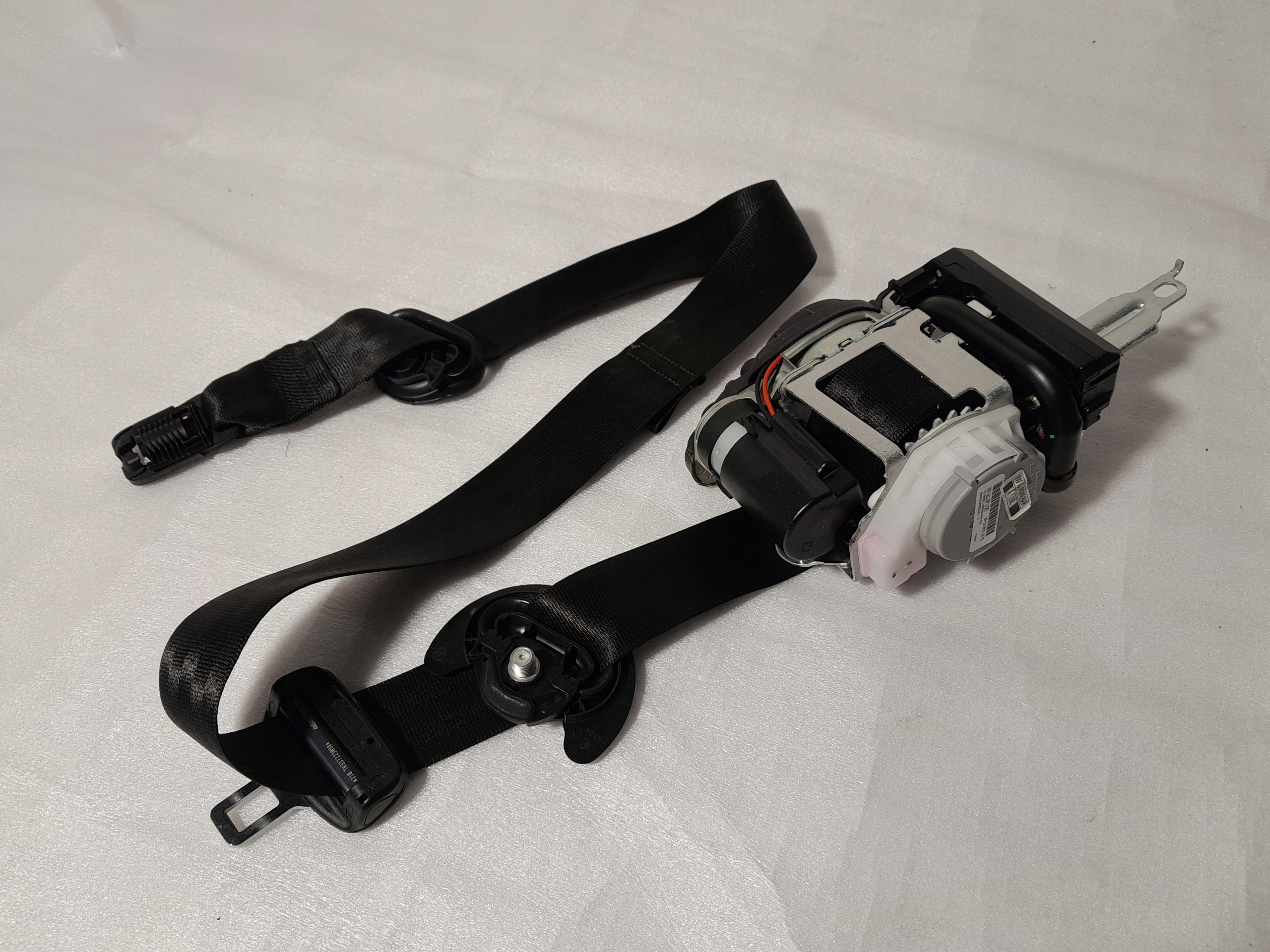 AUDI Q8 4M tension belt safety right front 4M8857706B