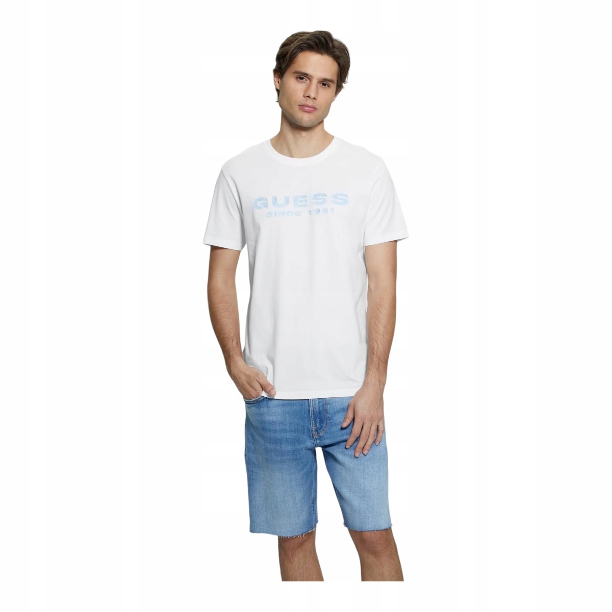 Guess Pánské Tričko Ss Cn Guess Logo Tee Bílá vel. M