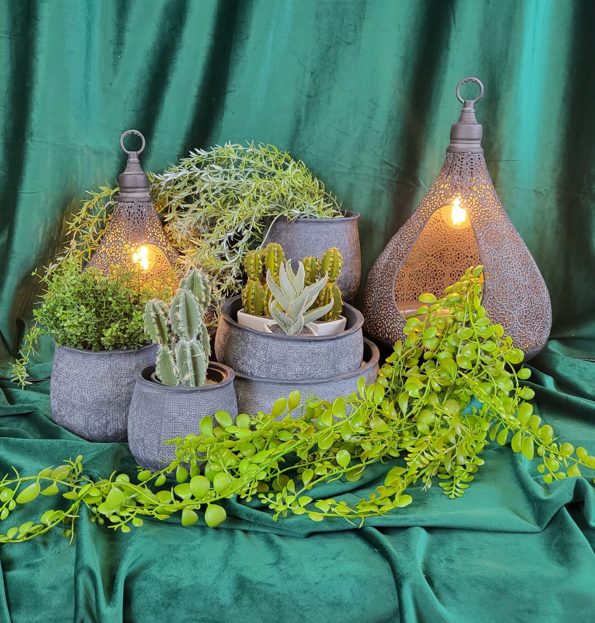 OSŁONKA CERAMICZNA ANTRACYT SZARA FI13,5 CM Marka Ideas 4 Seasons