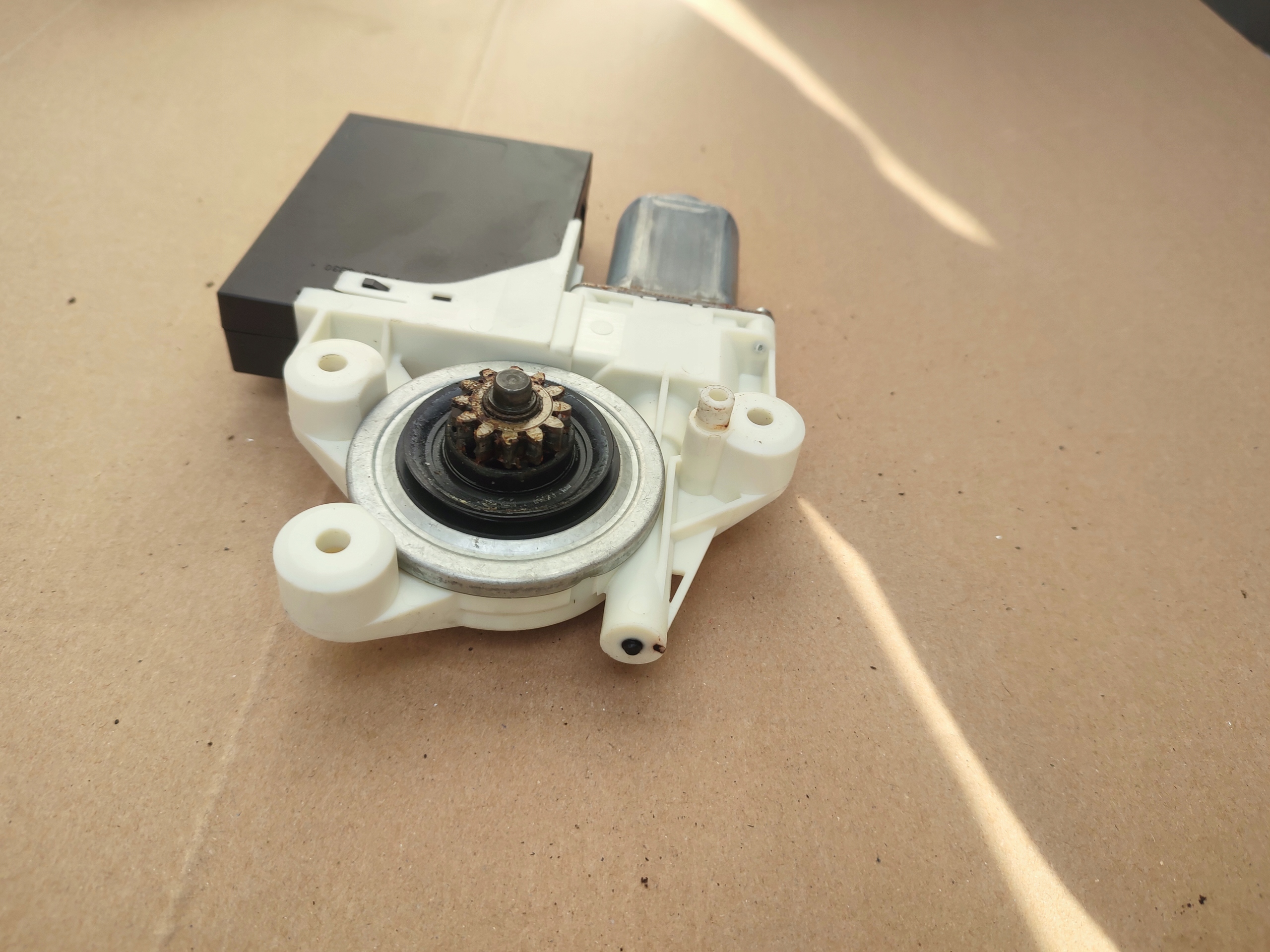 mini motor windows right front VOLVO V50 30739067AD
