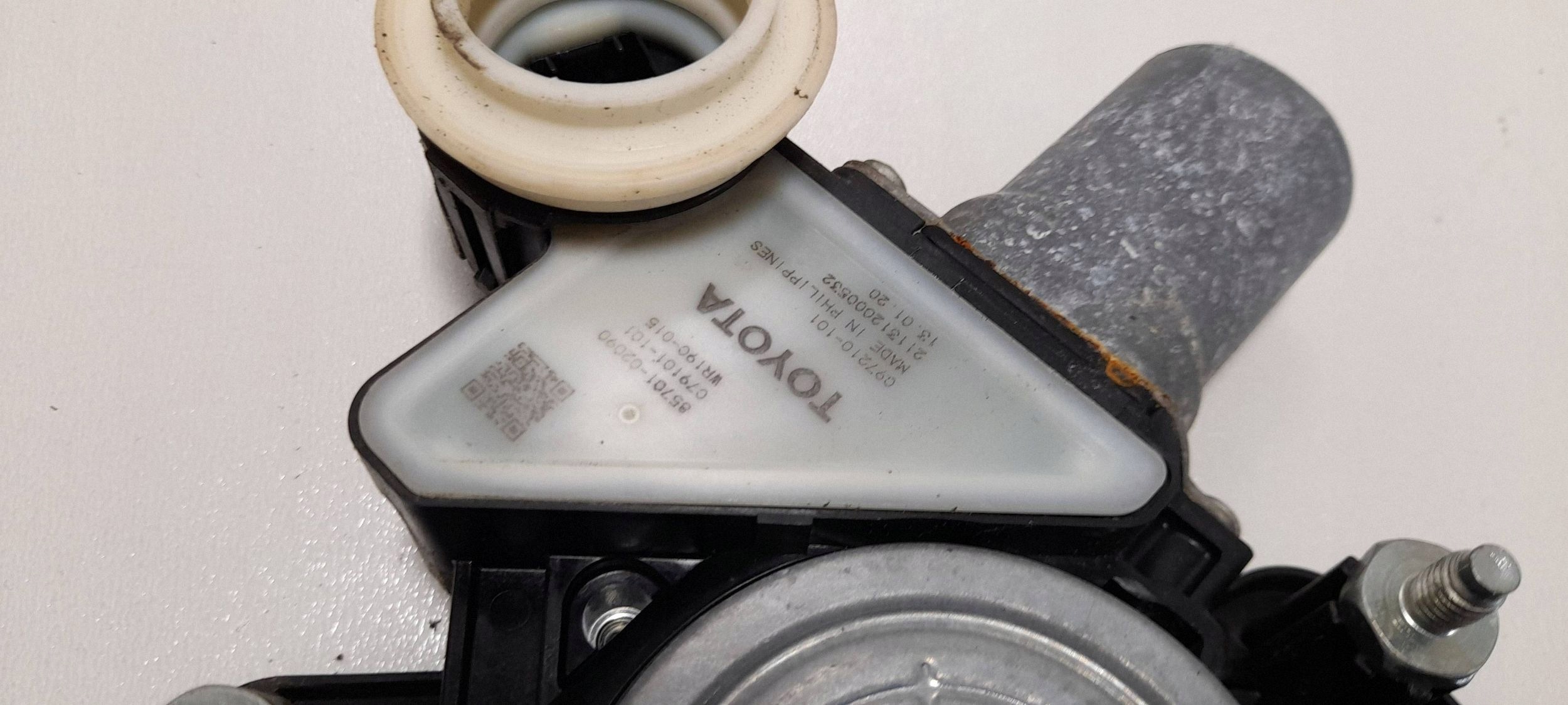 Toyota Corolla E21 window regulator front right 8570102090 (SK164)
