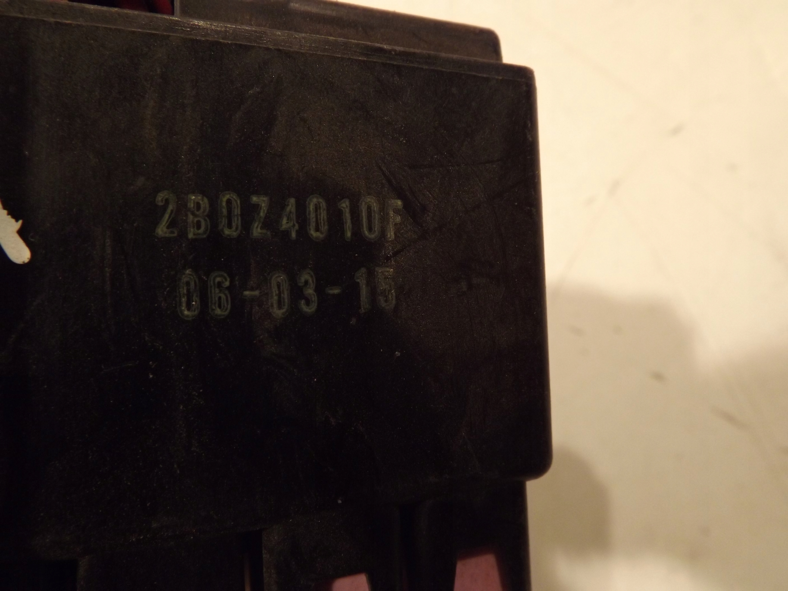 Module fusibles OPEL CORSA E 1.4