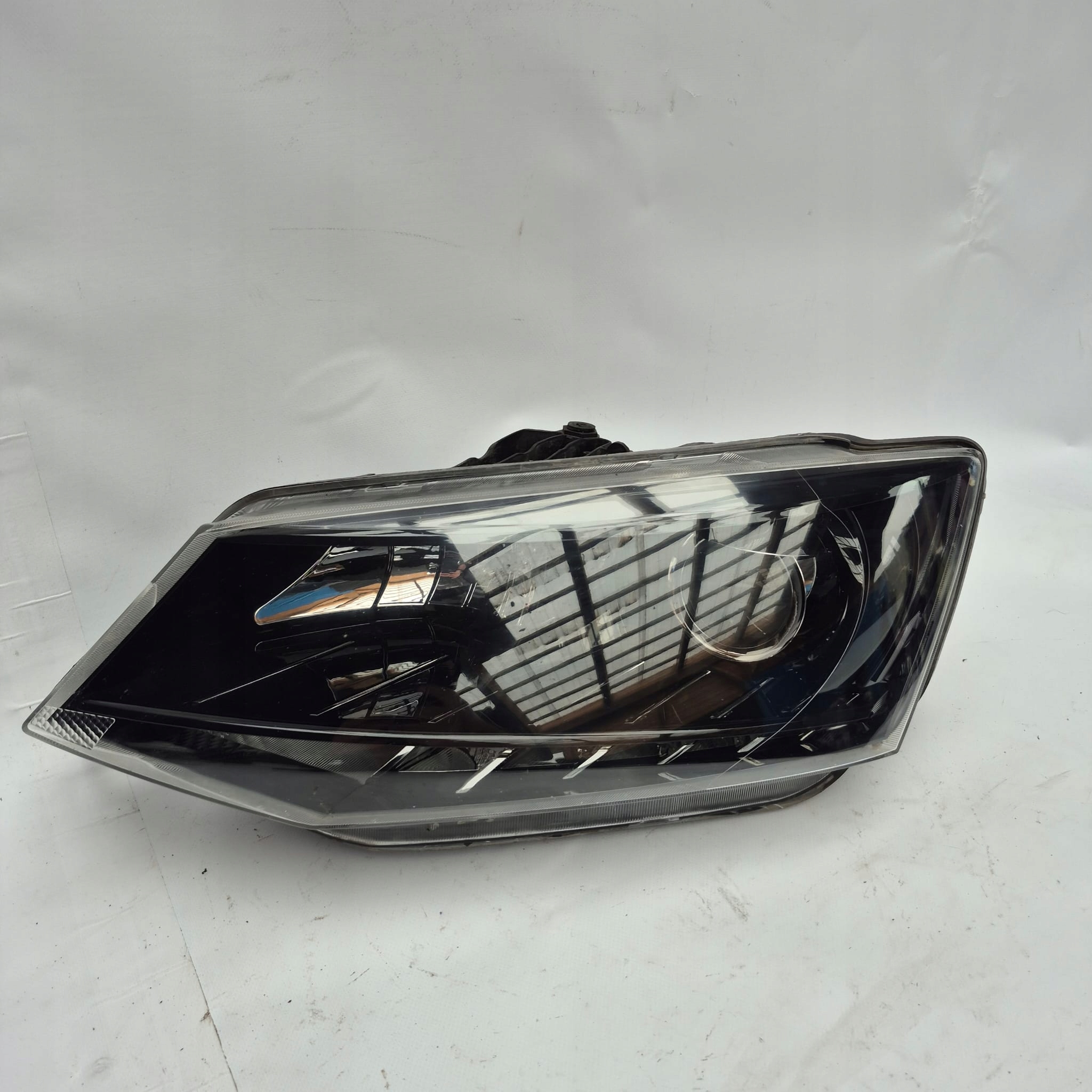 SKODA FABIA III 3 14-18 light front front left