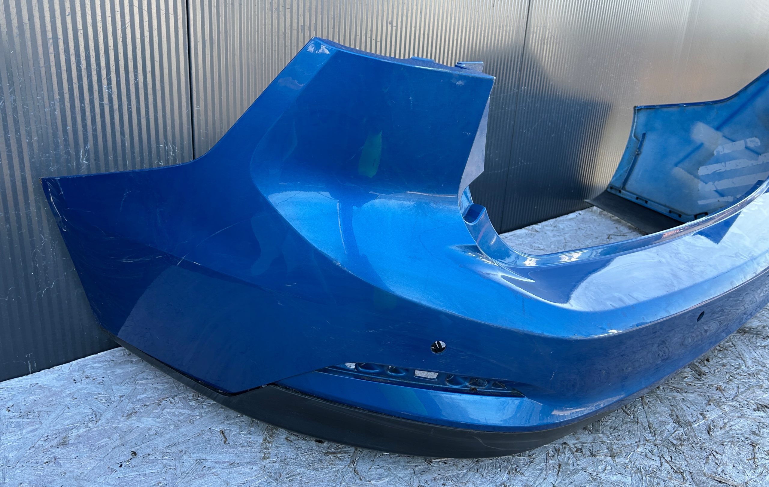 bumper rear part rear FORD FOCUS MK4 KOMBI PDC