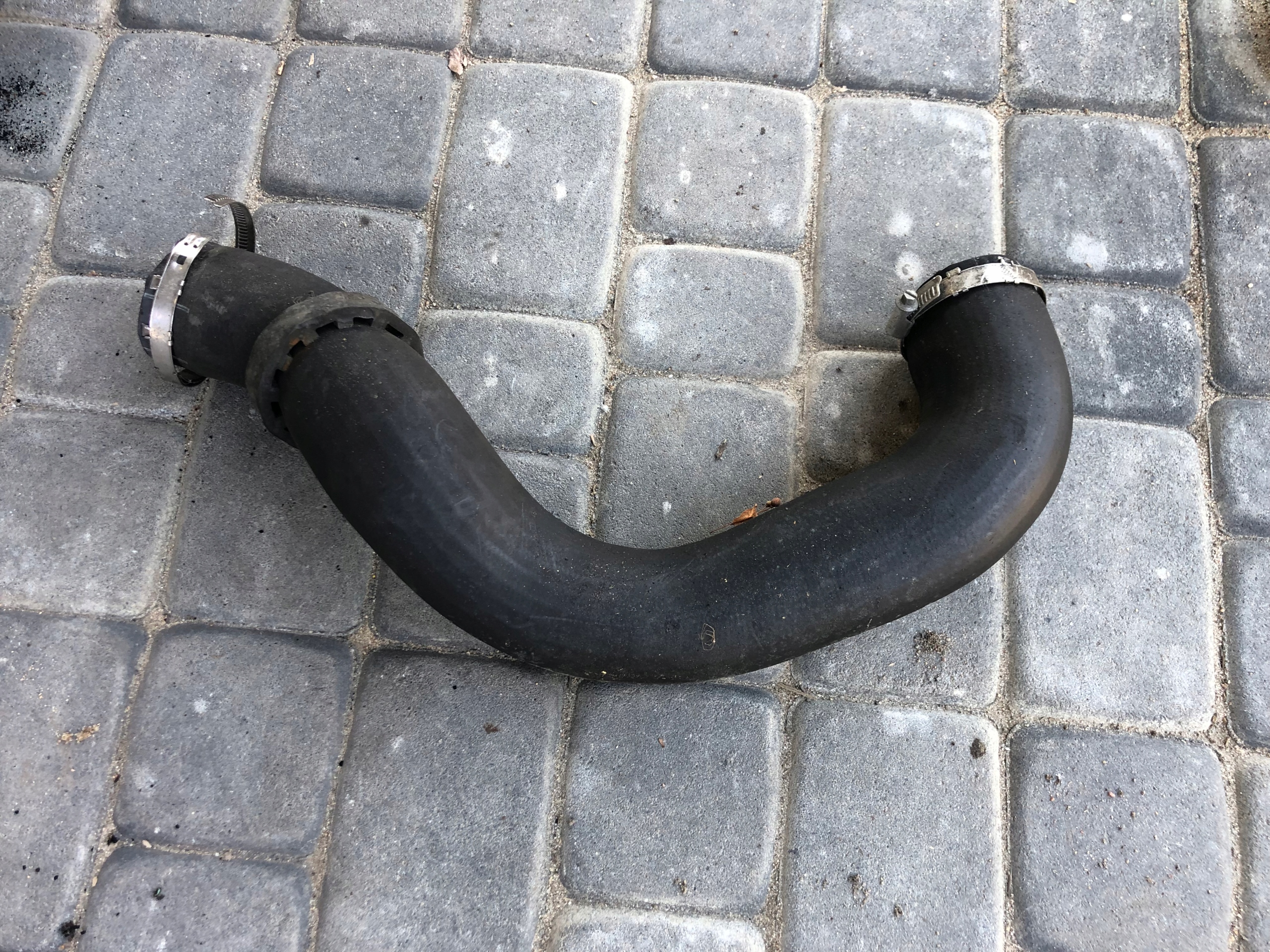 trouba intercoolera VW T5 7E0145980